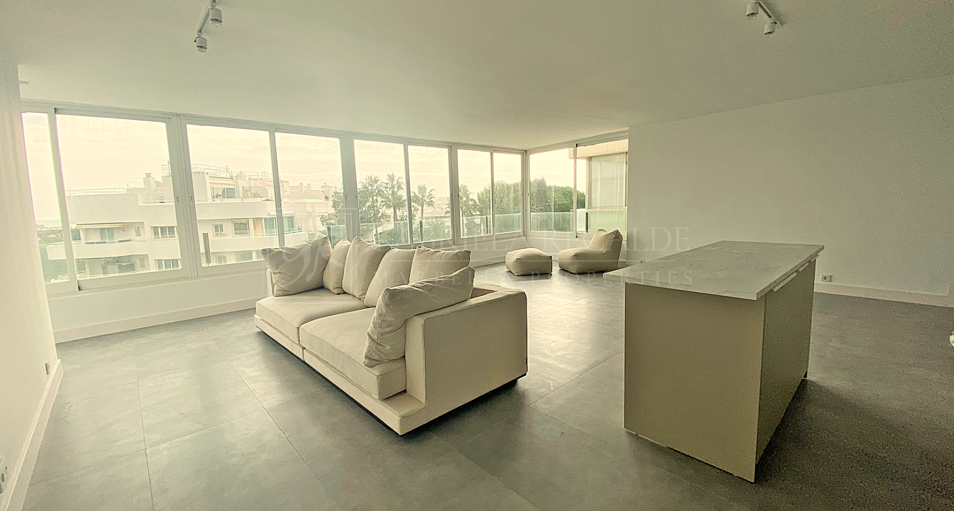 Newly refurbished apartment with panoramic views