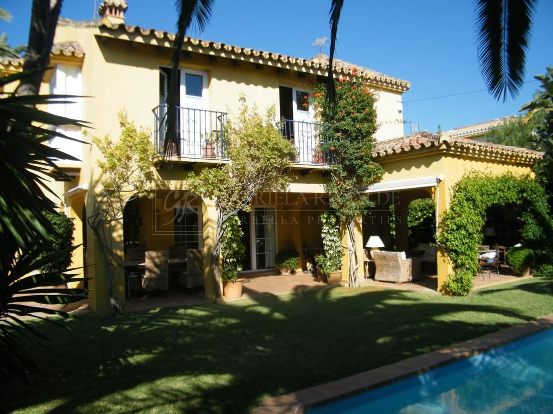 Villa in Marbella East
