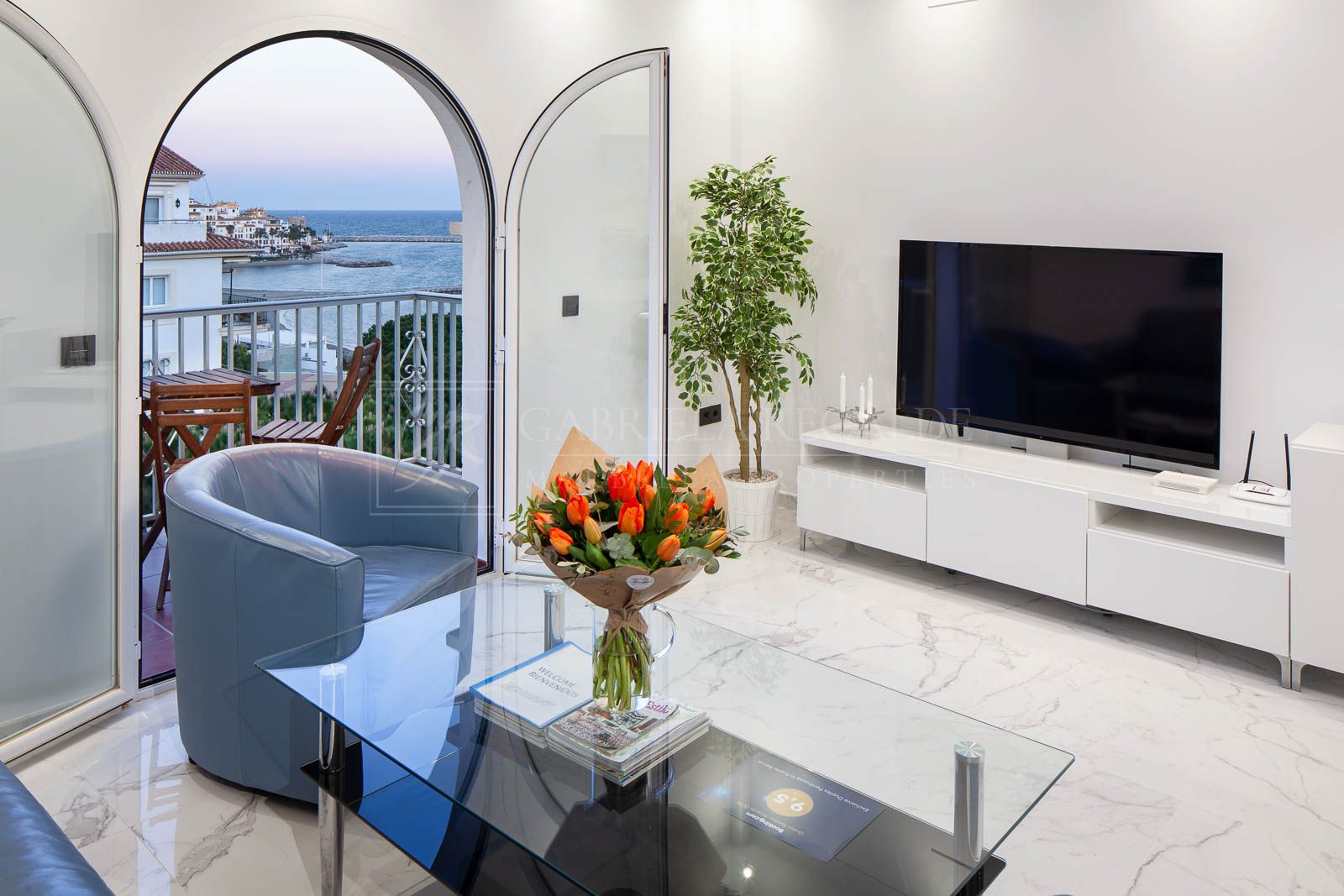 Beautiful penthouse-duplex with seaviews in Puerto Banus/ Marbella