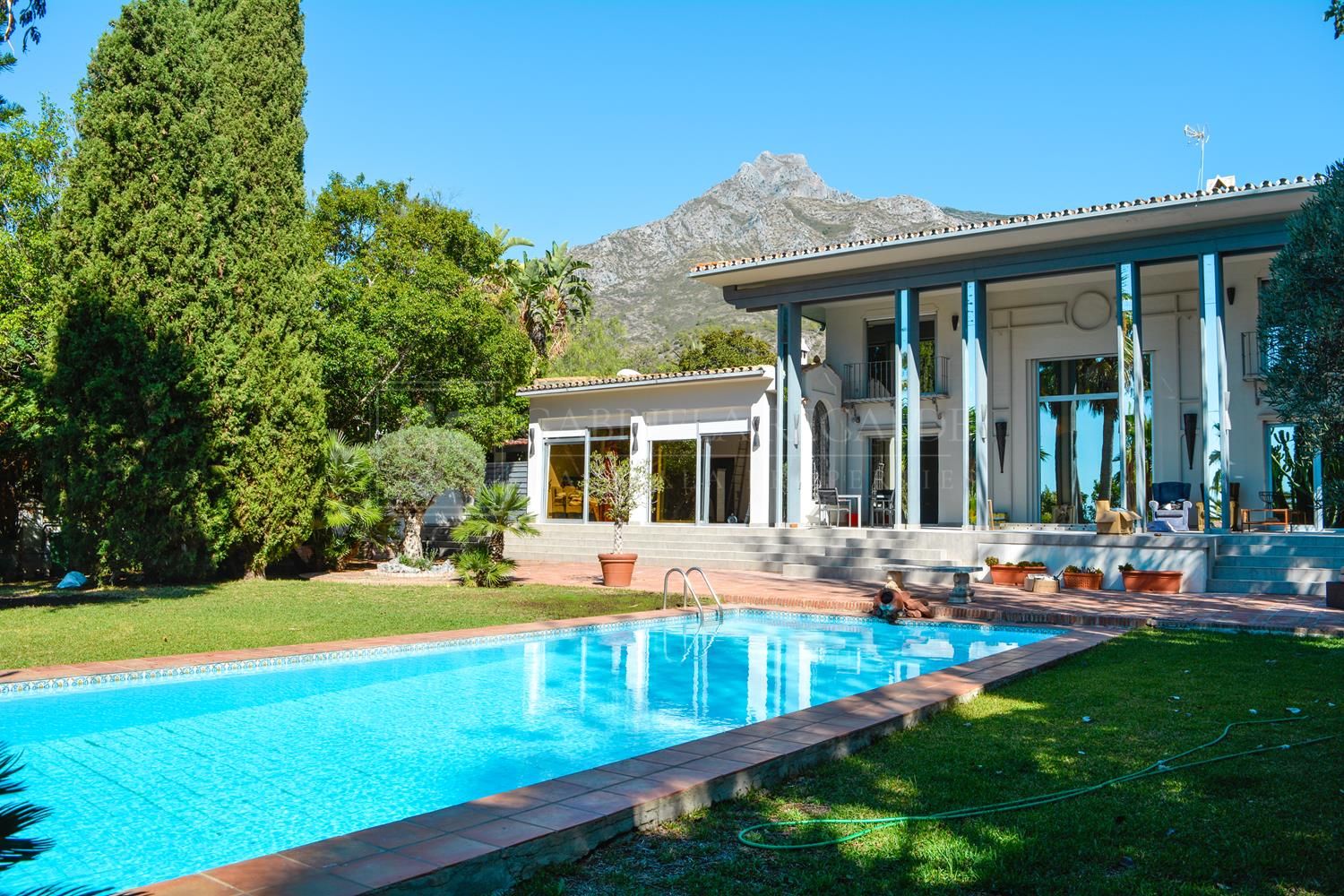 Gorgeous villa located in Marbella Hill Club