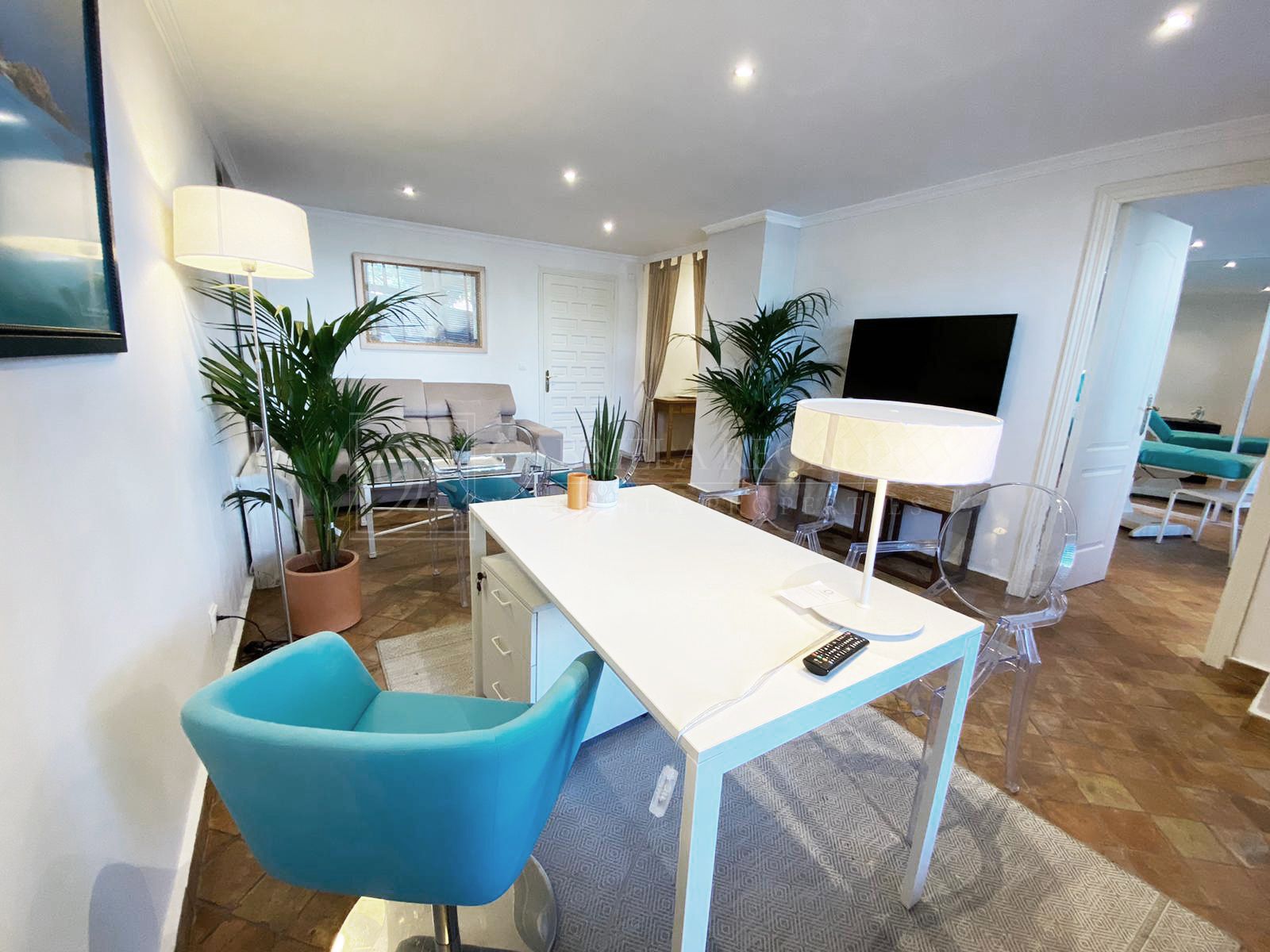 Charming Office for Sale!