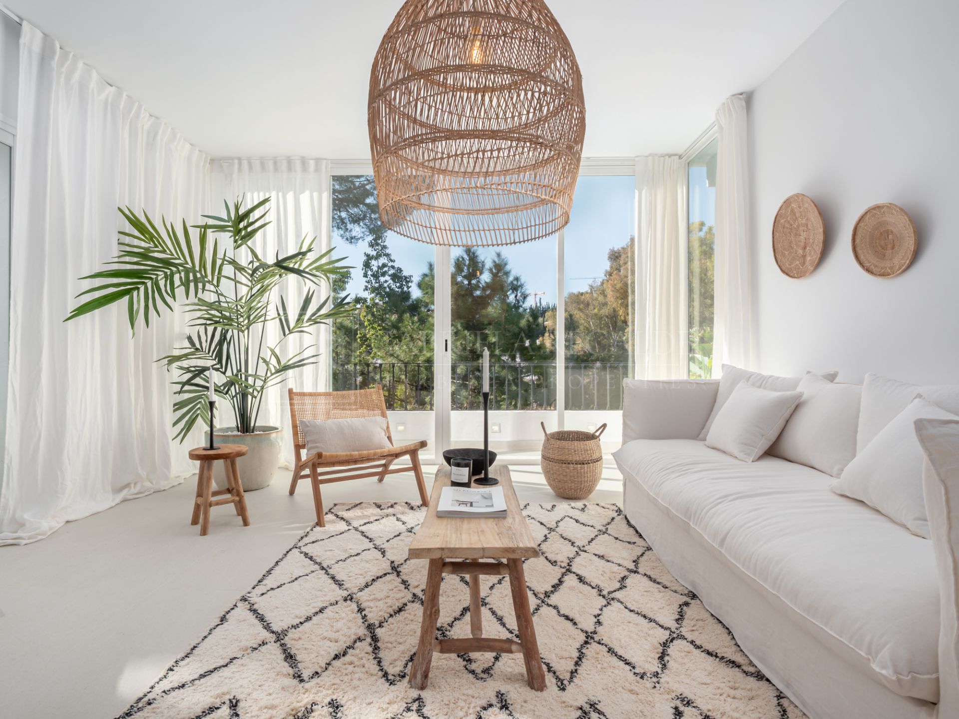 Stunning, Newly Refurbished Duplex Apartment