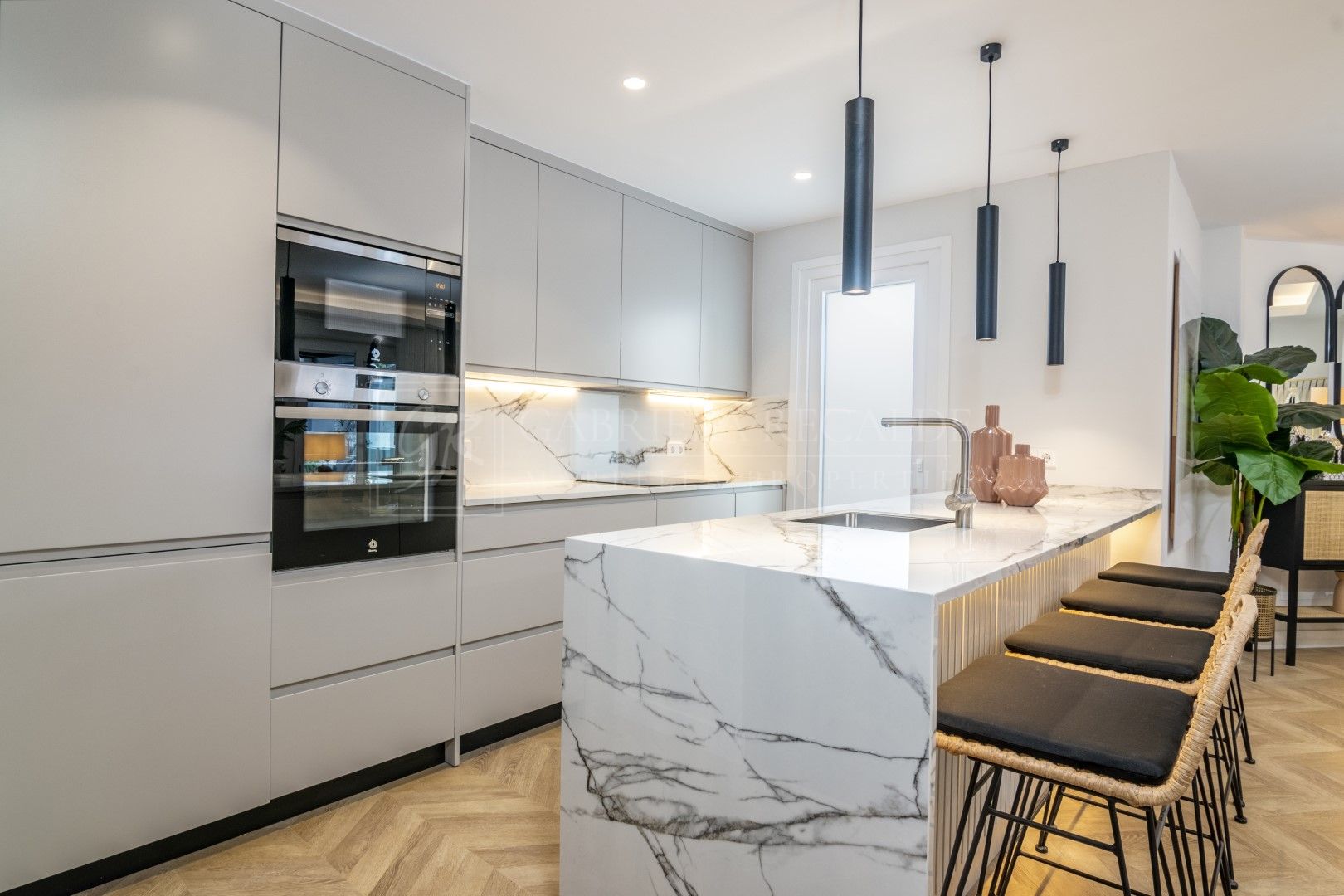 Atico duplex disponible para larga temporada