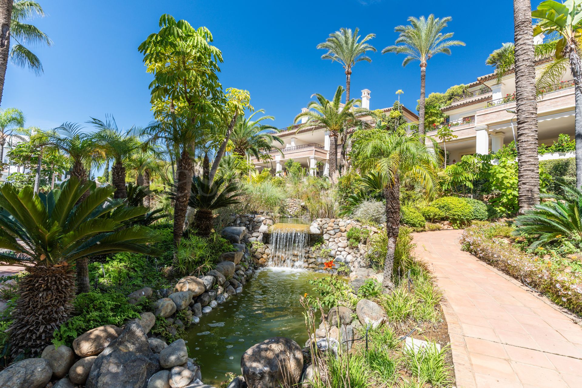 Apartamento en Los Monteros Playa, Marbella