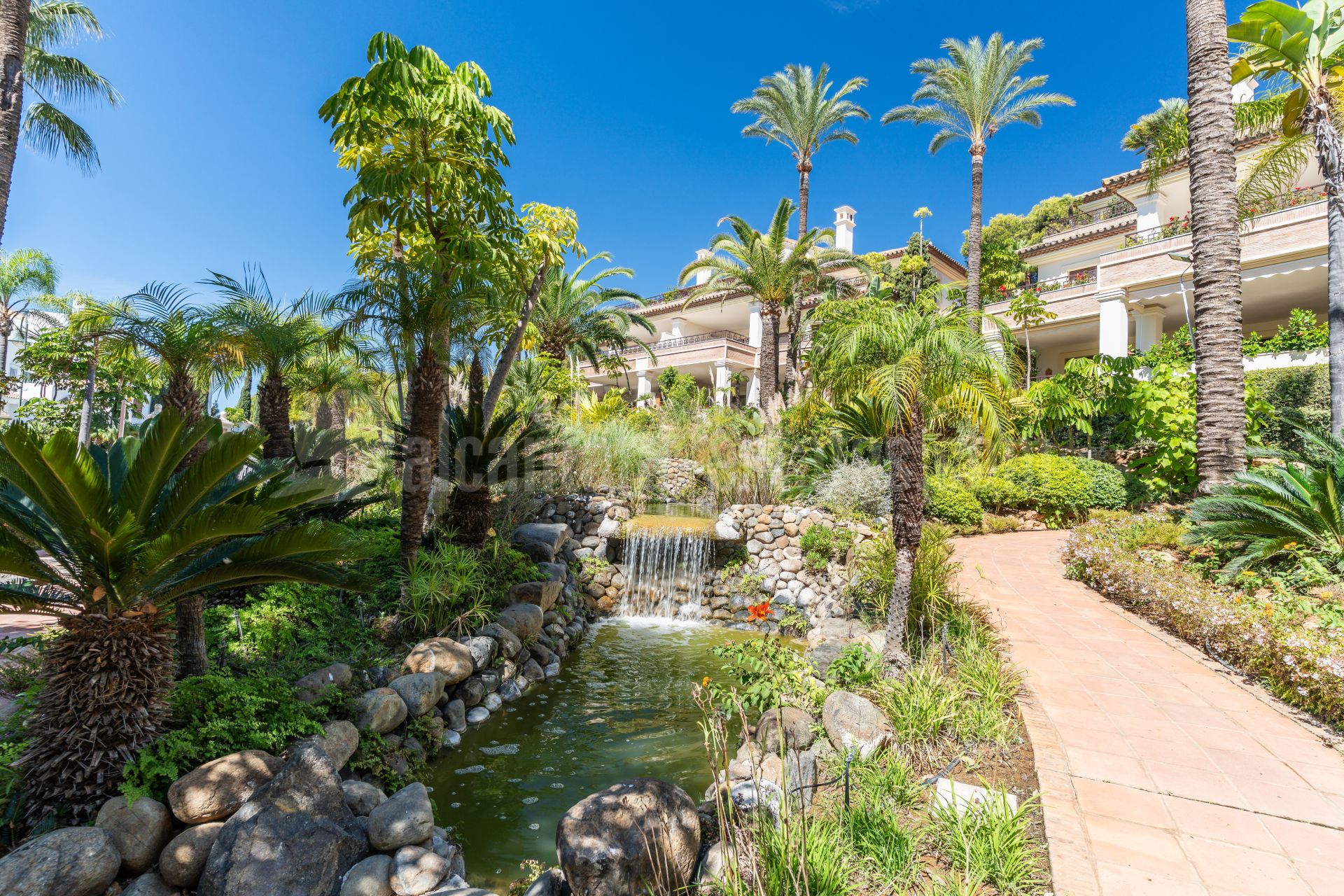 Apartamento en Los Monteros Playa, Marbella