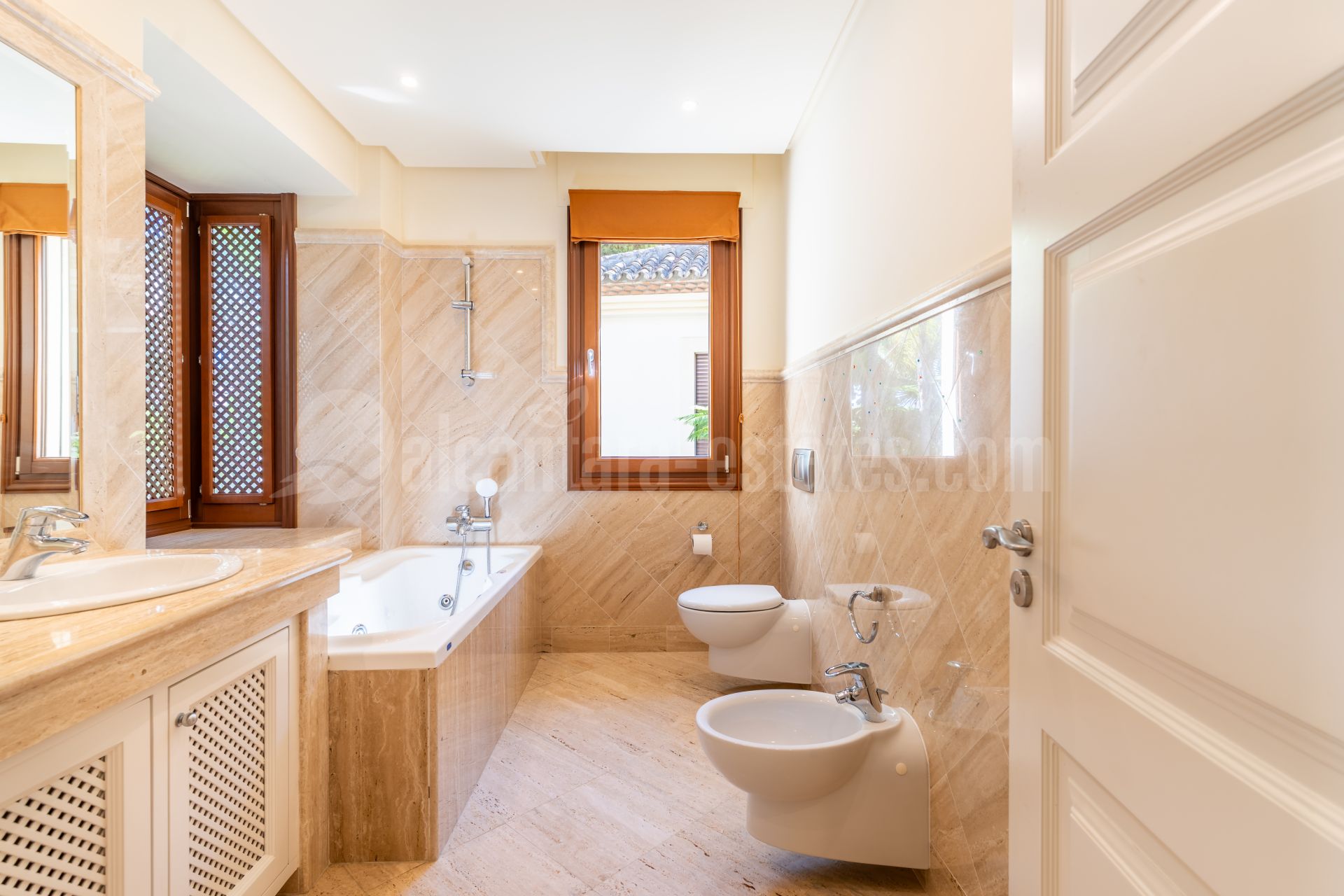 Apartamento en Los Monteros Playa, Marbella