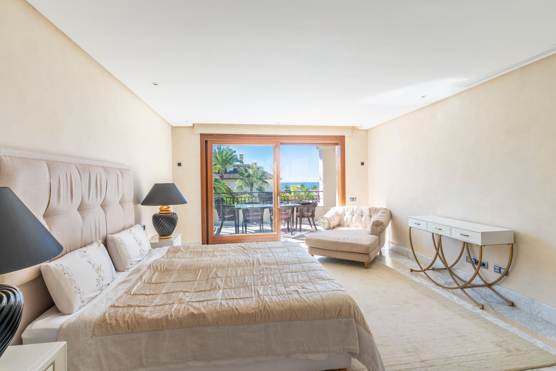 Apartamento en Los Monteros Playa, Marbella