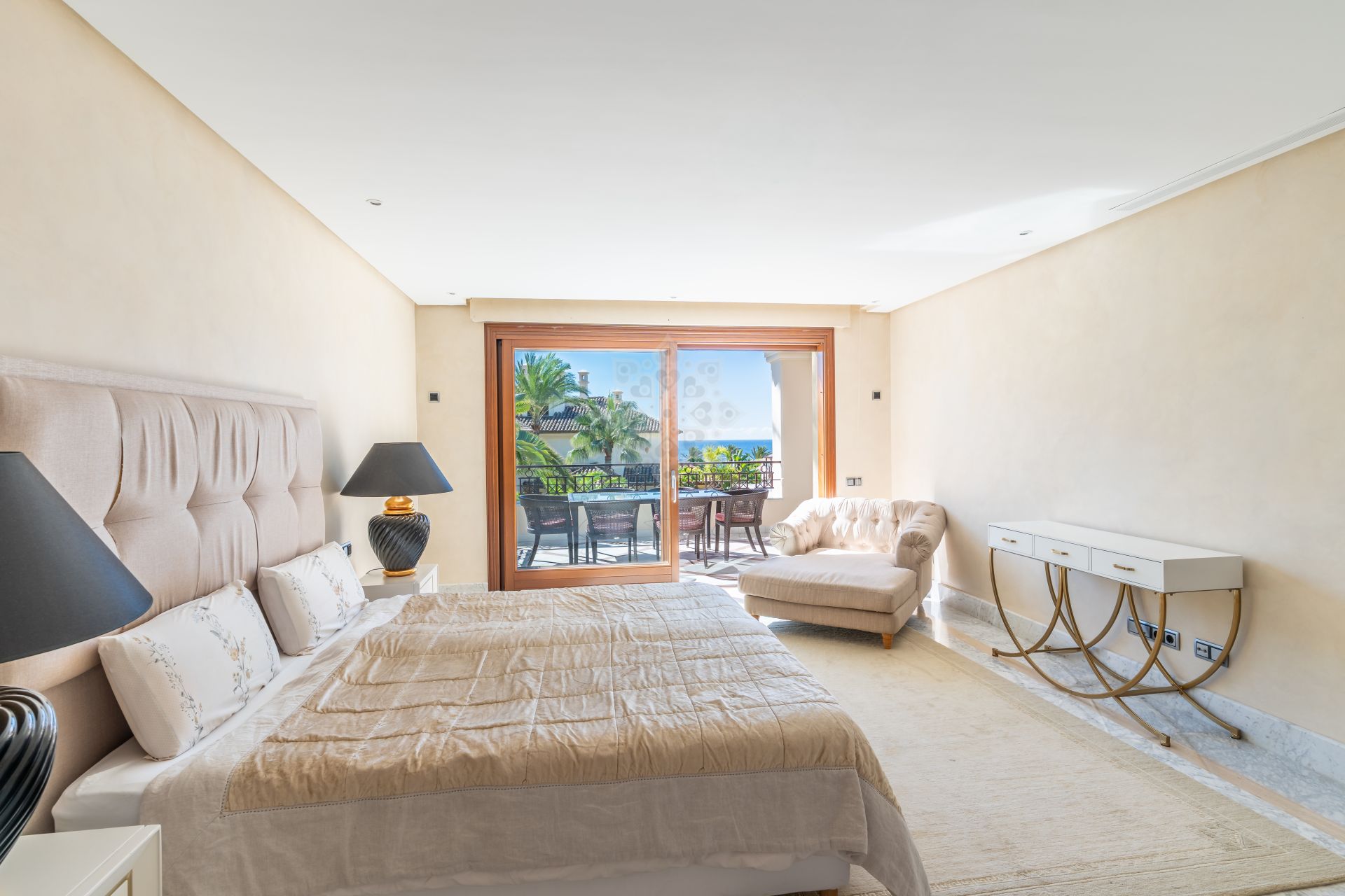 Apartment in Los Monteros Playa, Marbella