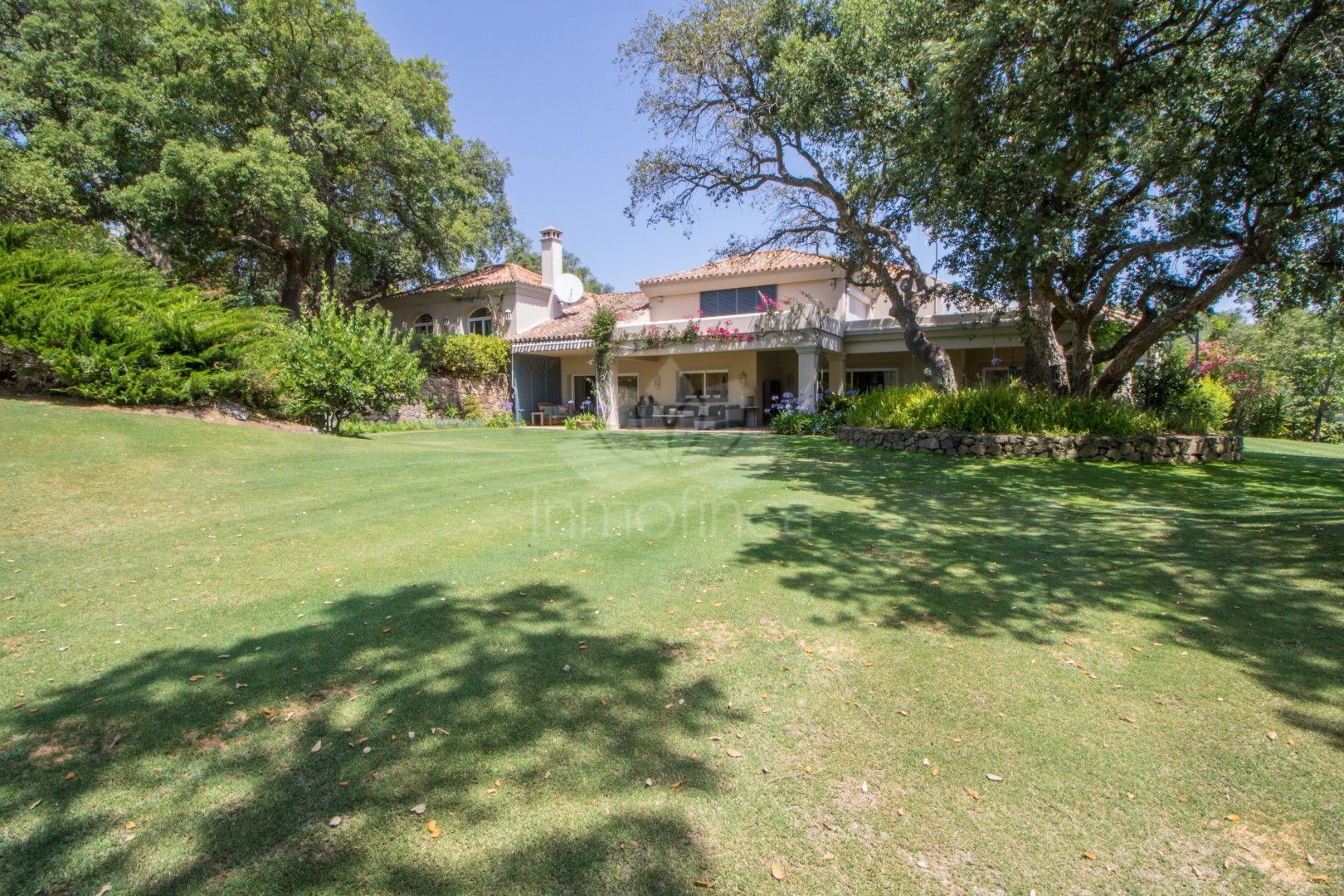 Villa in Los Altos de Valderrama, Sotogrande