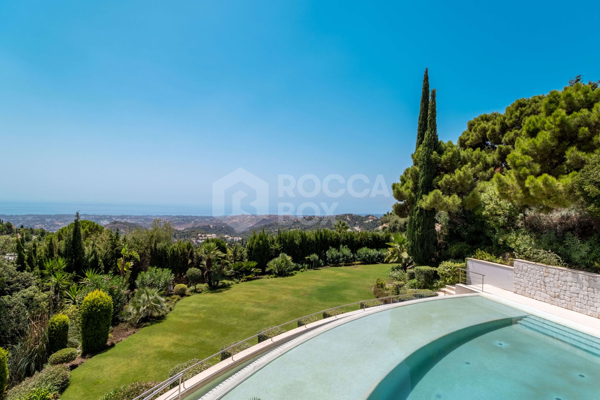 V2352-440 Luxury Villa Mountain Side in Benahavís