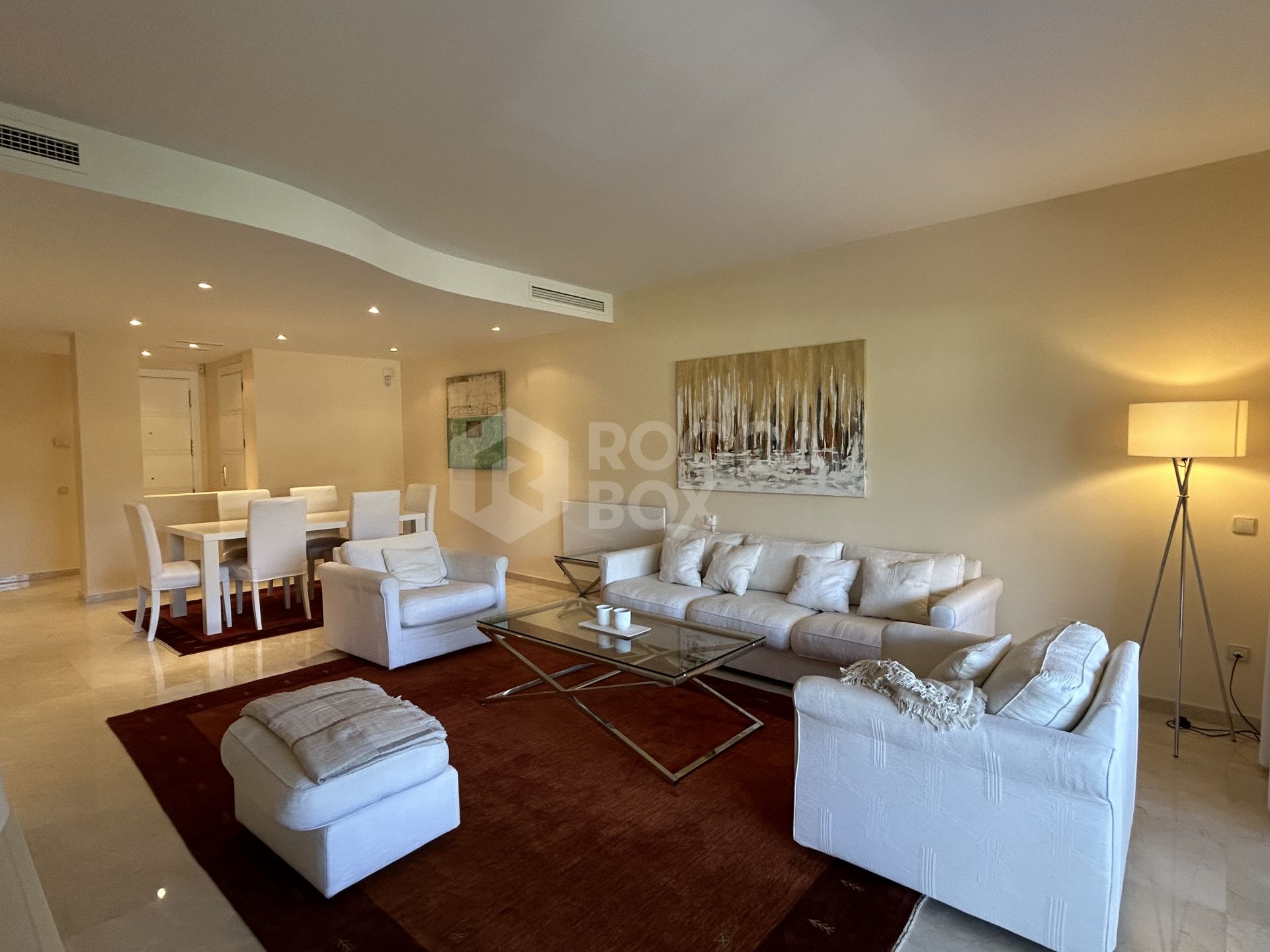 Luxurious renovated and tastefully furnished flat in Altamira Golf Río Real Marbella