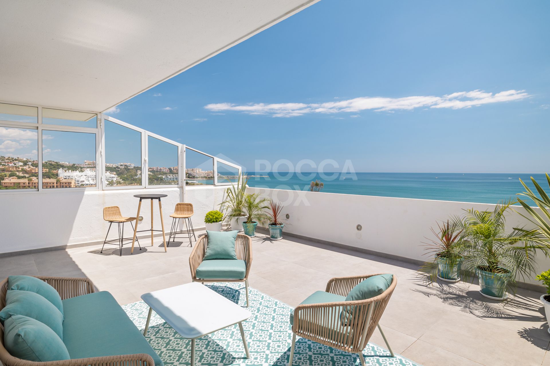 ARFA1432-359 Renovated and furnished duplex penthouse first beach line in Guadalobon in Estepona