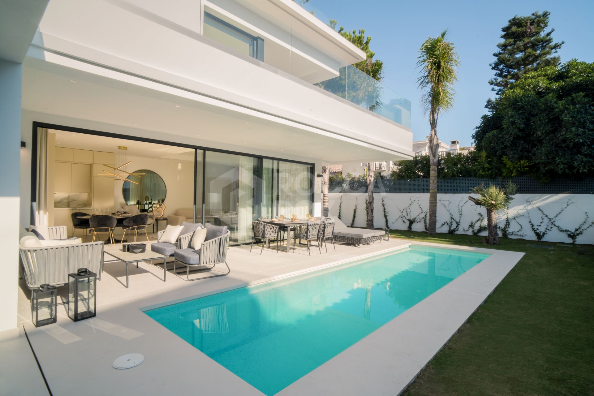 ARFV2139 - New villas for sale in beach location on the Golden Mile in Marbella