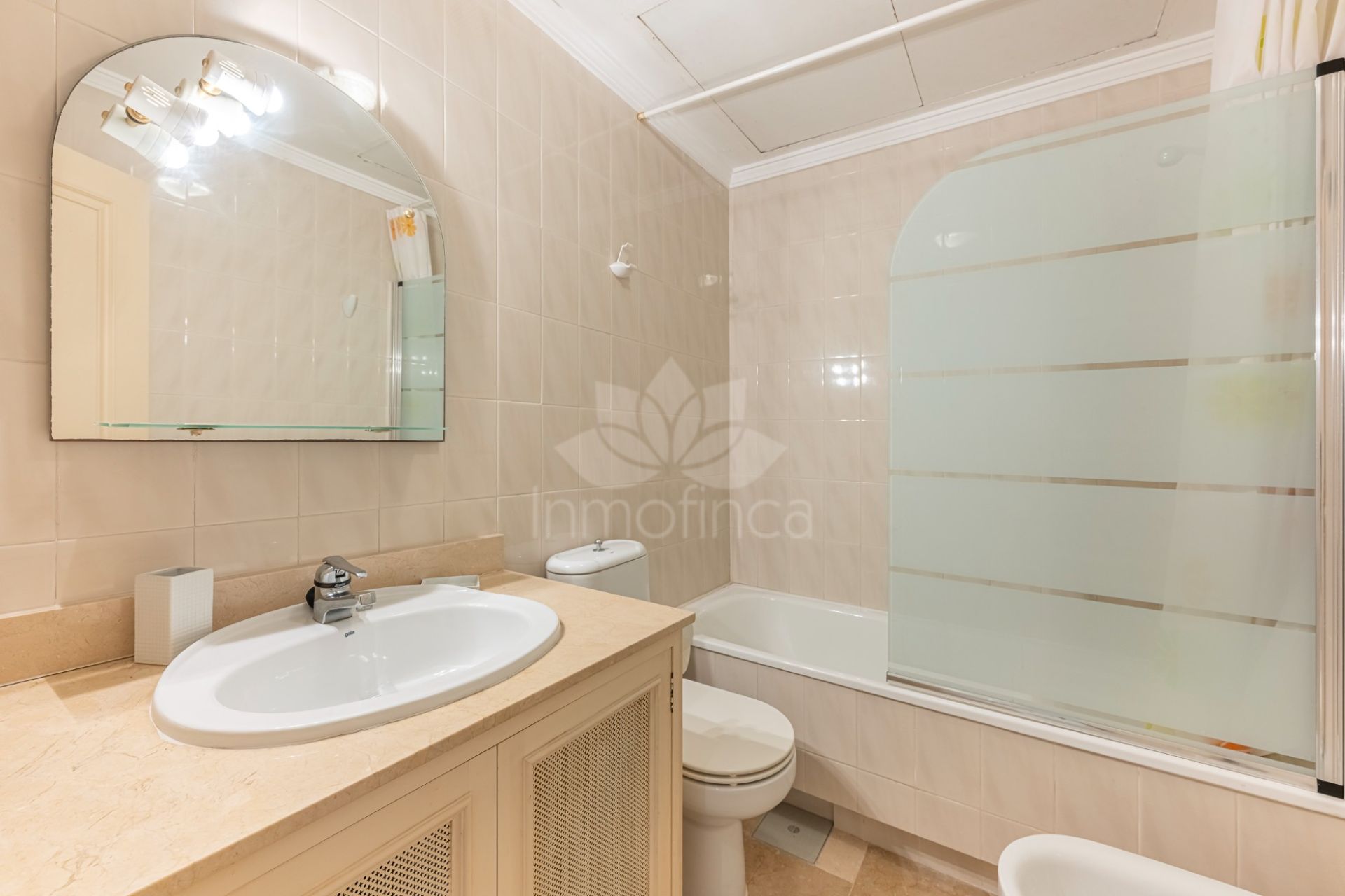 Apartamento Planta Baja en Aloha Gardens, Marbella