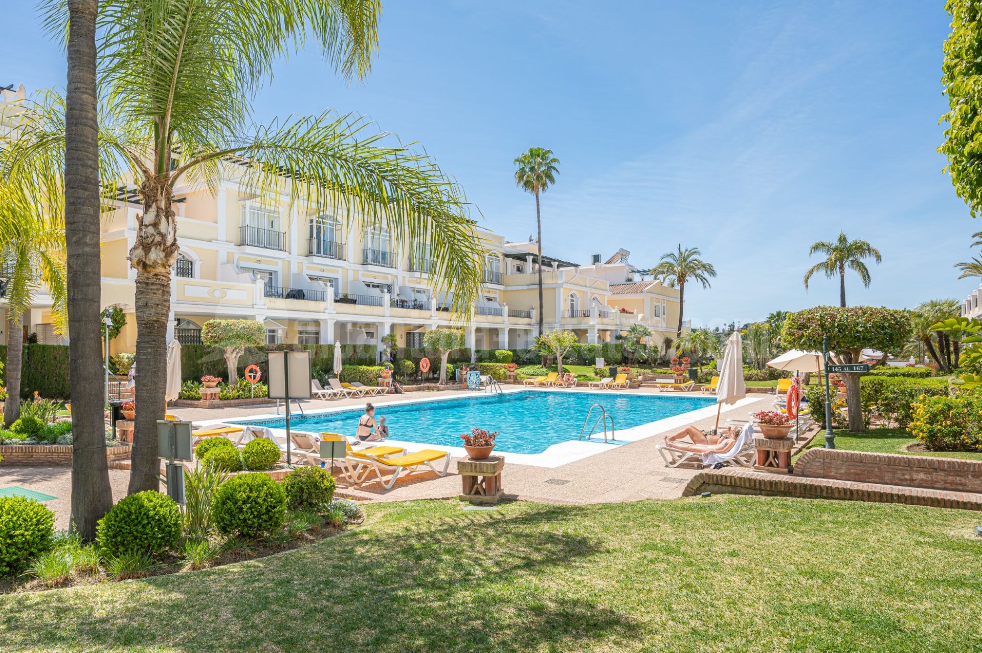 Apartamento Planta Baja en Aloha Gardens, Marbella