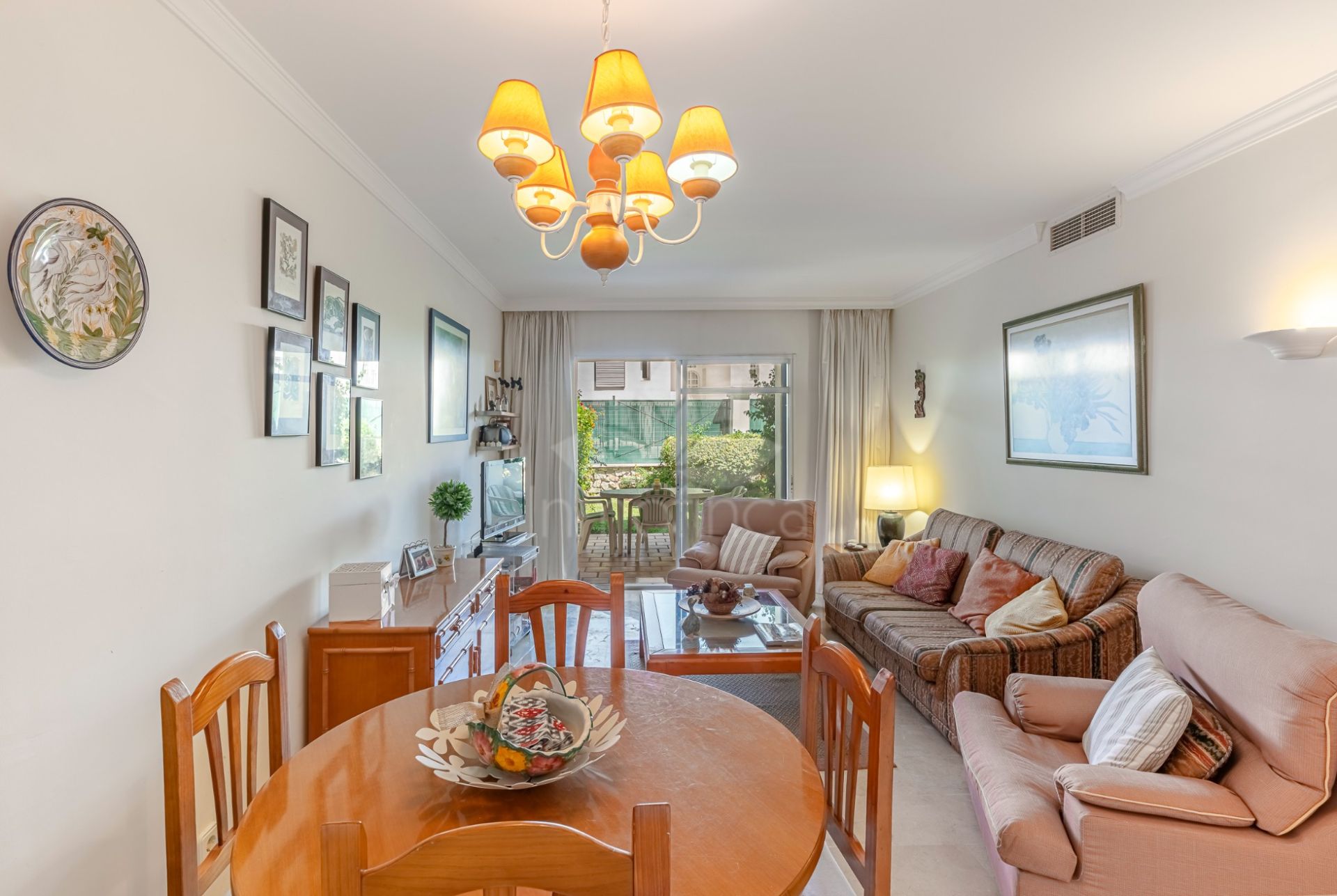 Apartamento Planta Baja en Aloha Gardens, Marbella