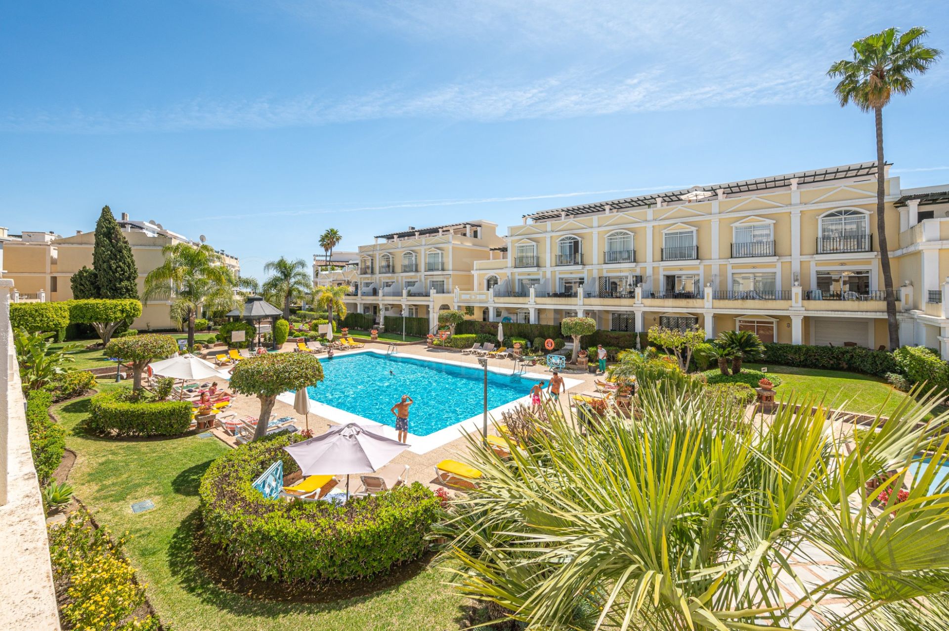 Apartamento Planta Baja en Aloha Gardens, Marbella