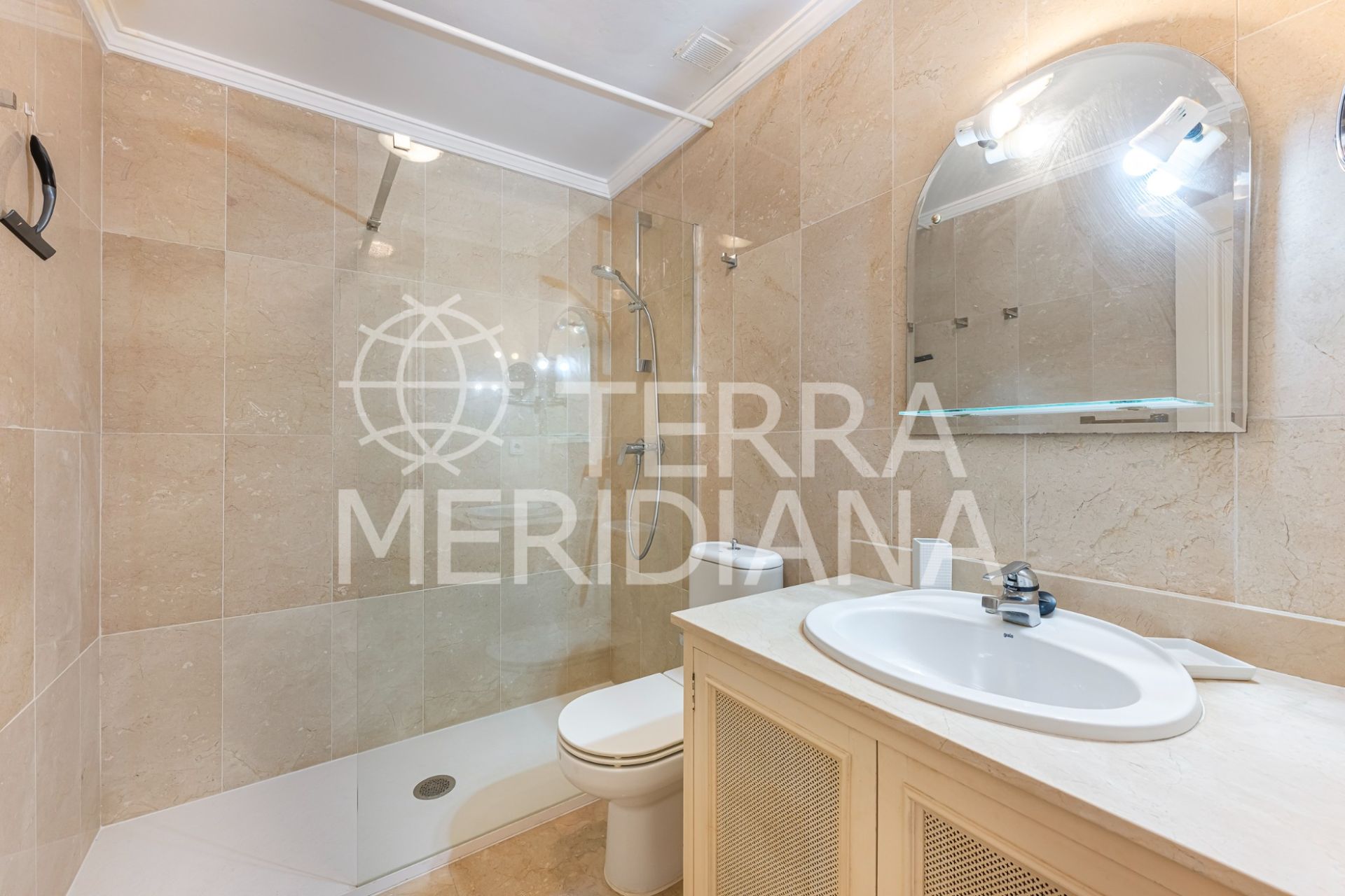 Ground Floor Apartment in Aloha Gardens, Marbella