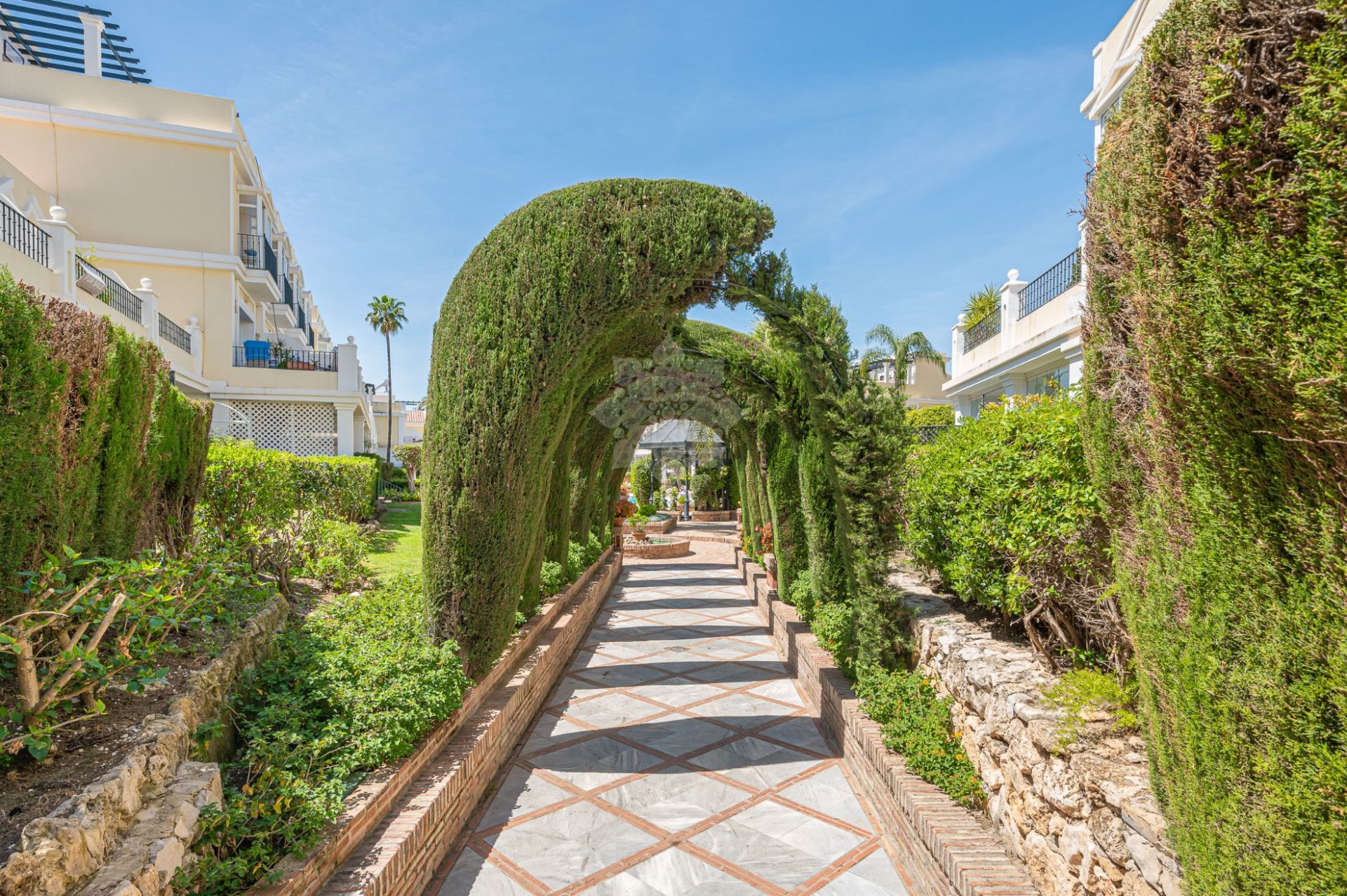 Apartamento Planta Baja en Aloha Gardens, Marbella