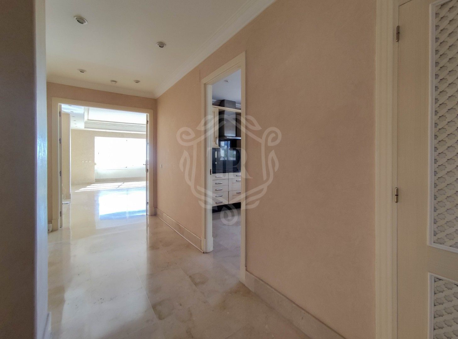 Penthouse for sale in Lorcrimar, Nueva Andalucia