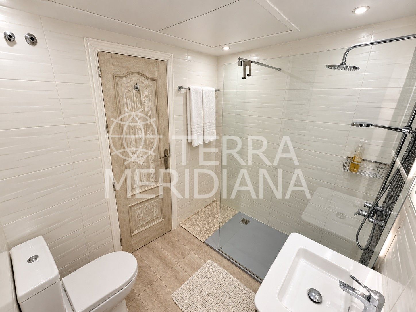 Ground Floor Apartment in Los Pinos de Aloha, Marbella