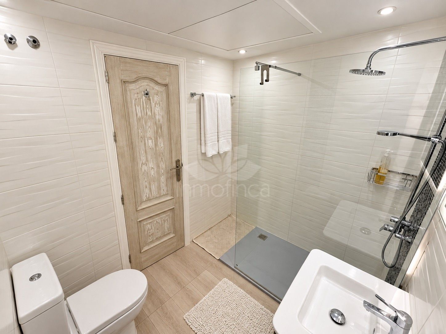 Ground Floor Apartment in Los Pinos de Aloha, Marbella
