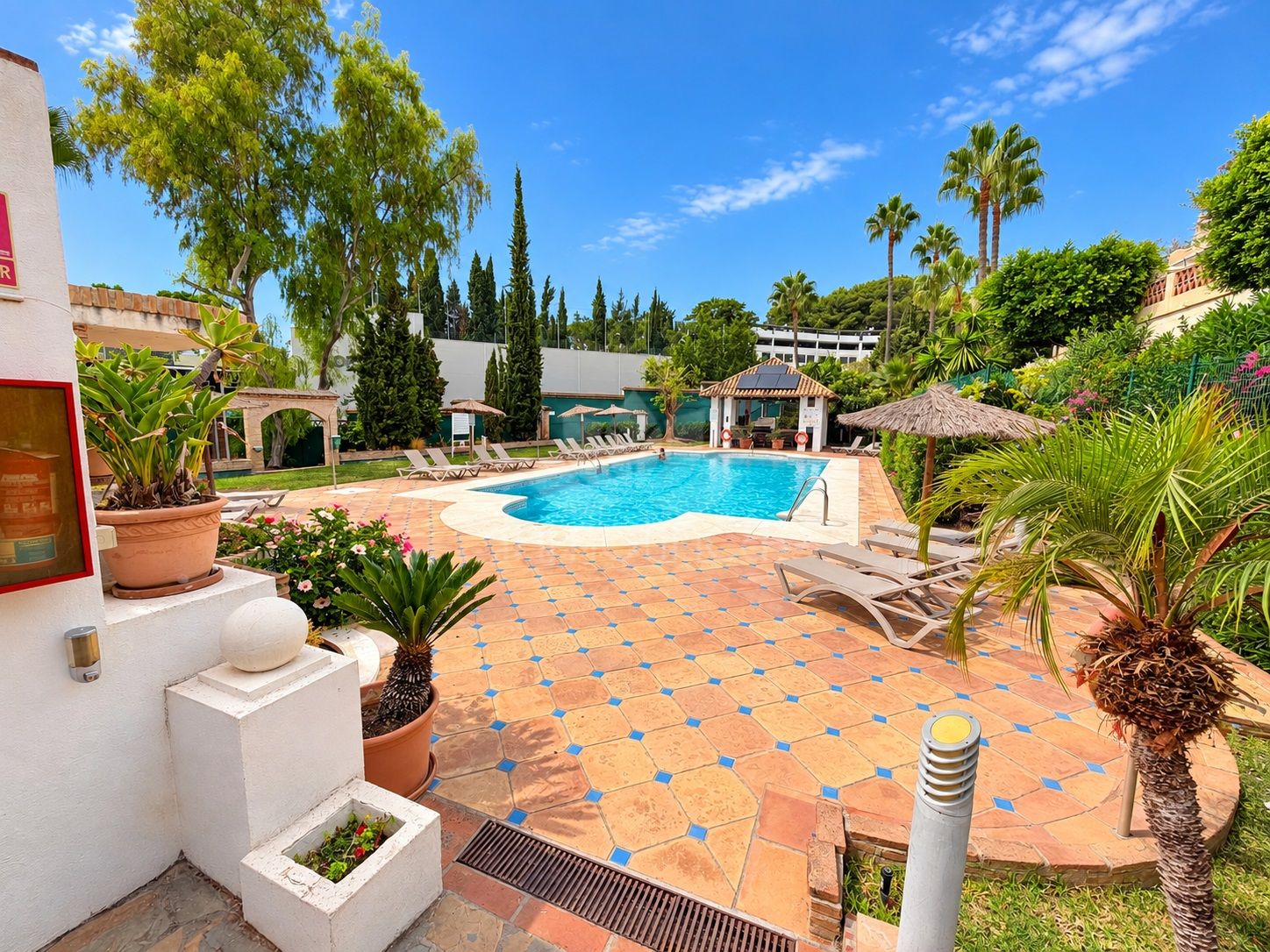 Ground Floor Apartment in Los Pinos de Aloha, Marbella