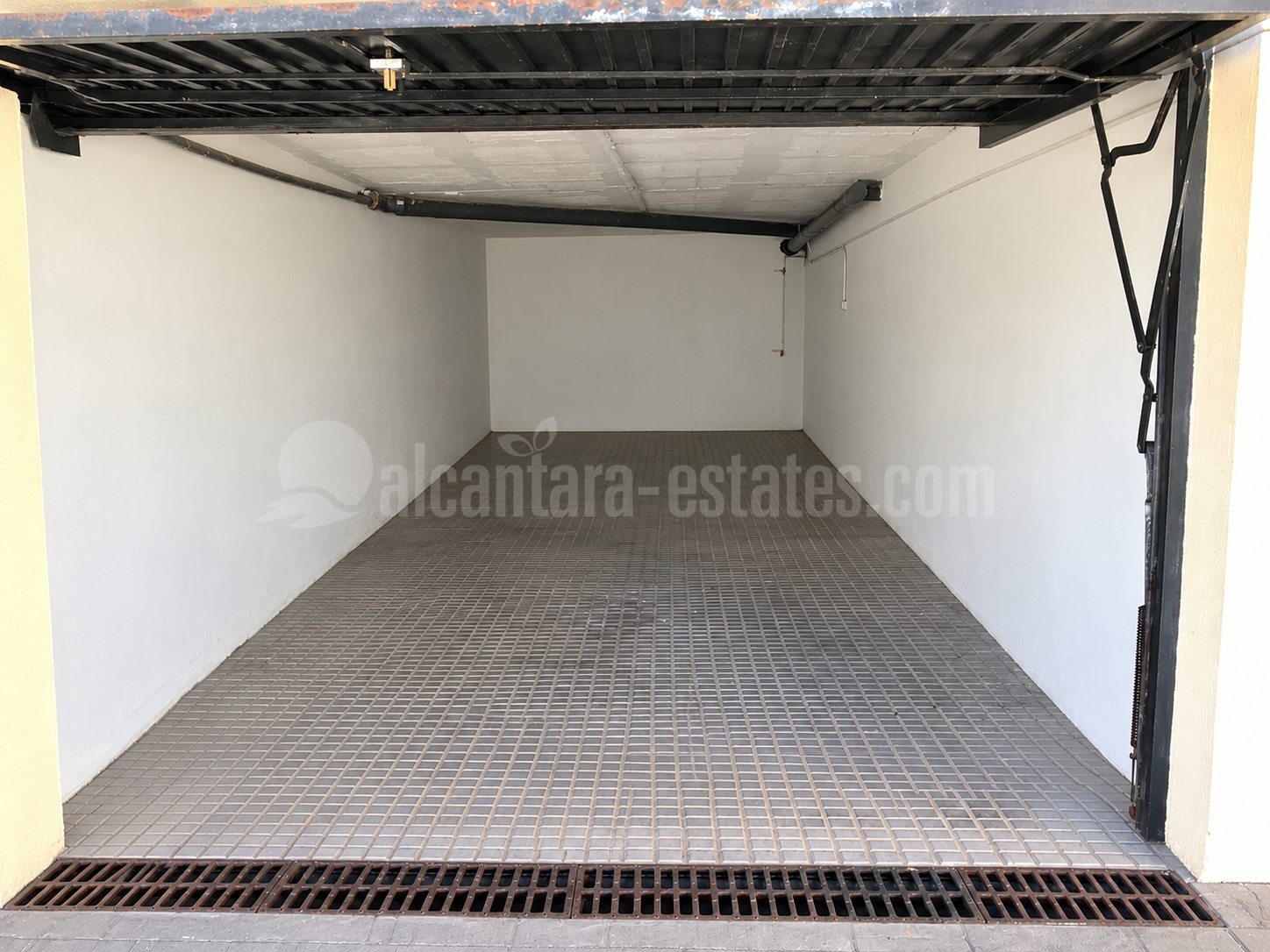 Apartamento Planta Baja en Los Pinos de Aloha, Marbella
