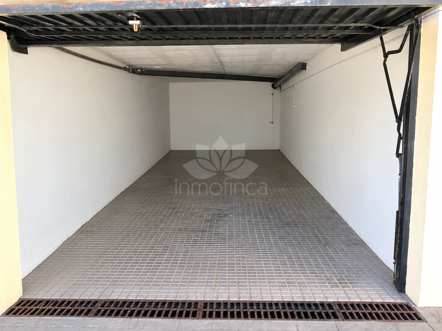 Ground Floor Apartment in Los Pinos de Aloha, Marbella