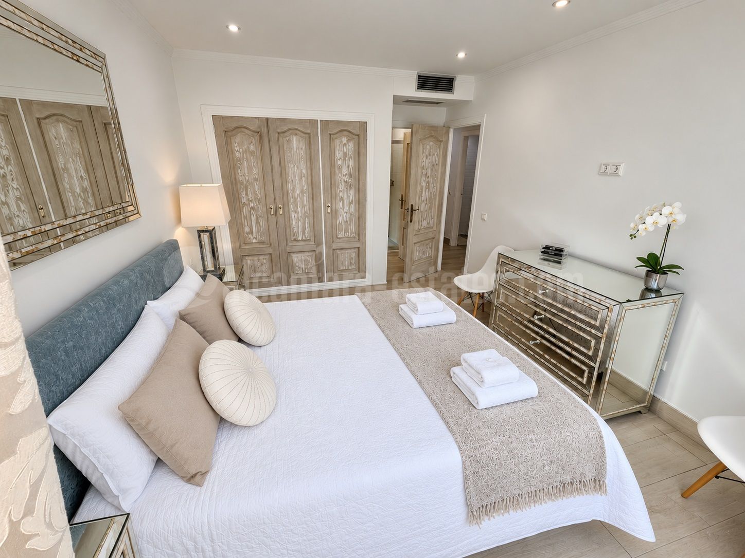 Ground Floor Apartment in Los Pinos de Aloha, Marbella