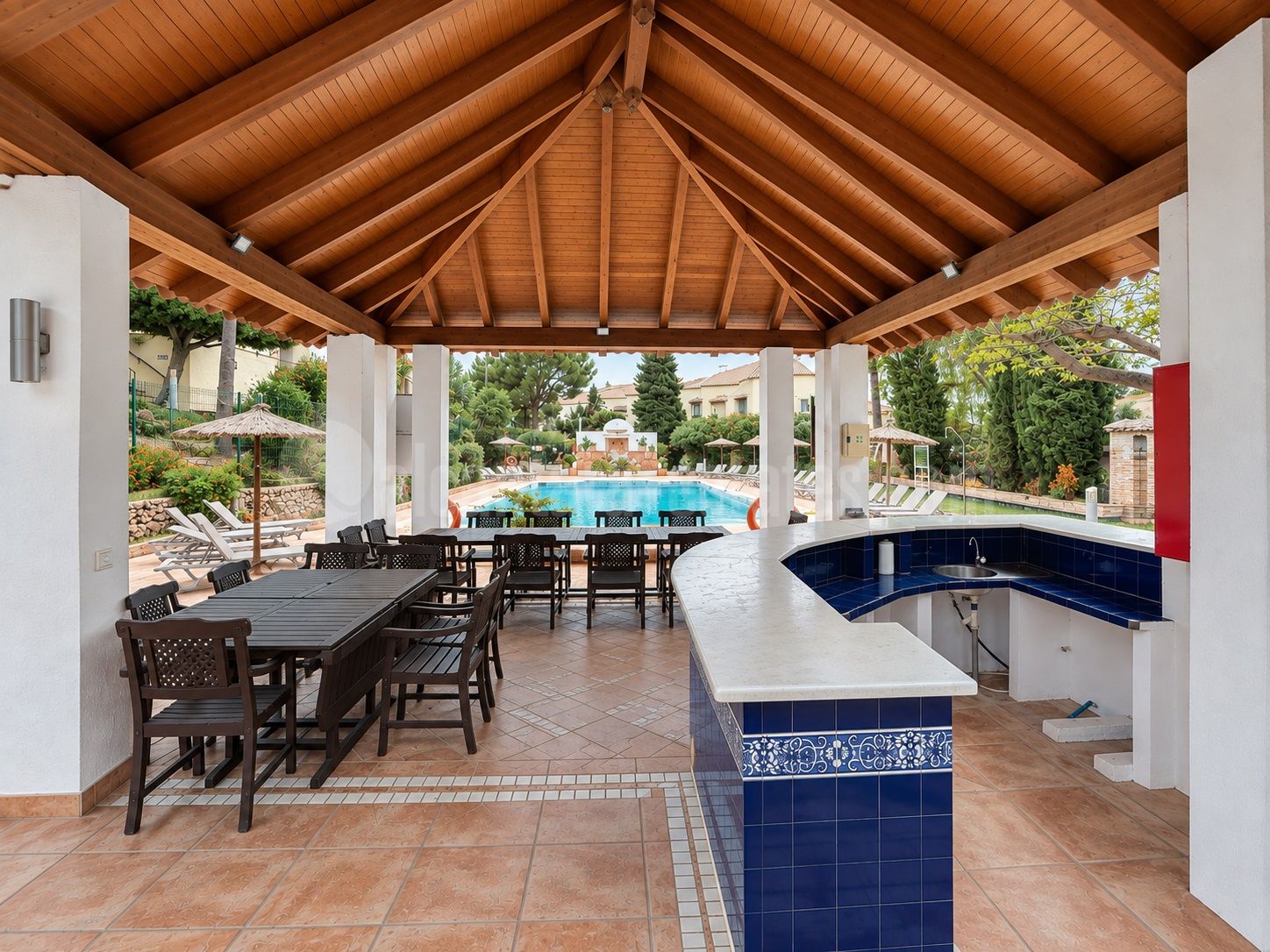 Ground Floor Apartment in Los Pinos de Aloha, Marbella