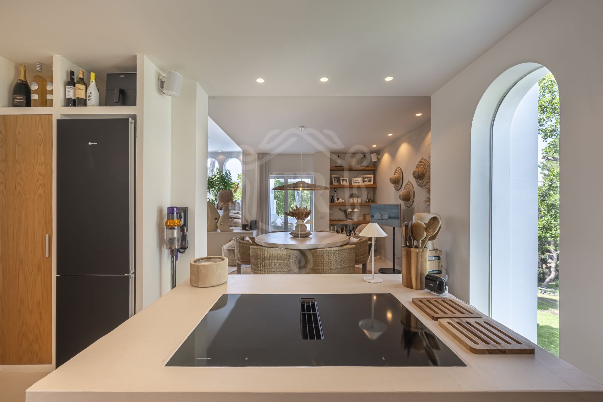Villa for sale in Atalaya de Rio Verde, Nueva Andalucia