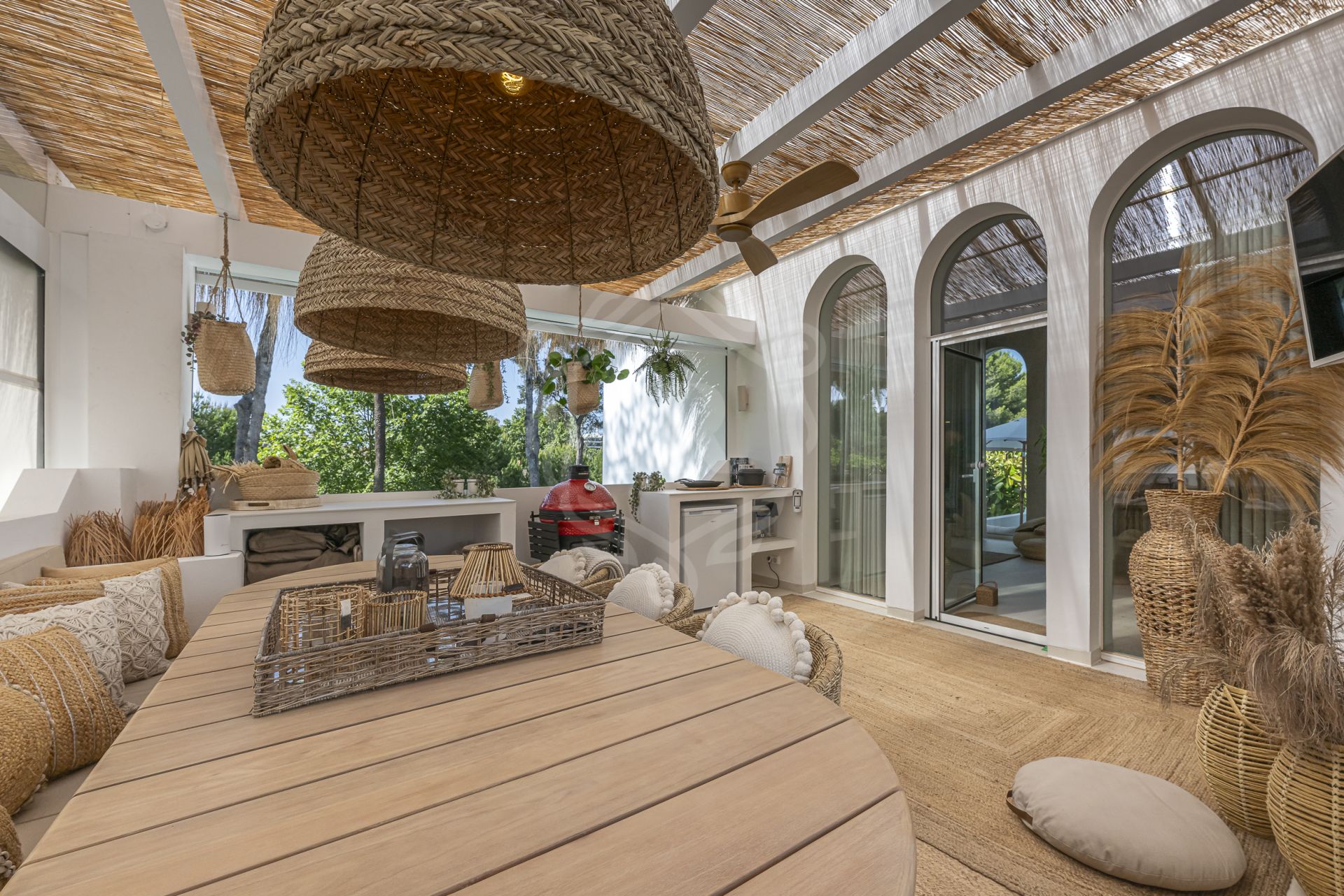 Villa for sale in Atalaya de Rio Verde, Nueva Andalucia