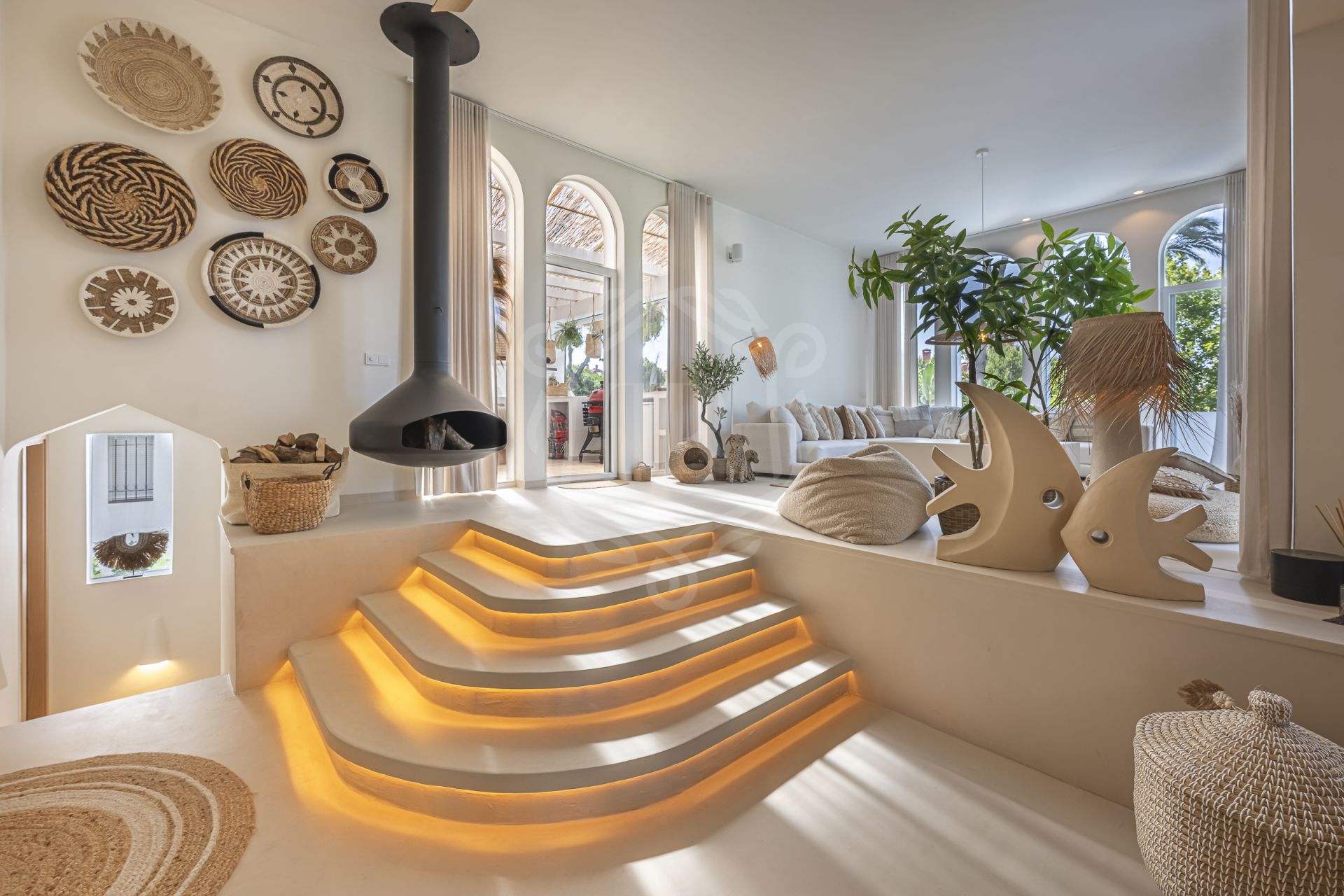 Villa for sale in Atalaya de Rio Verde, Nueva Andalucia