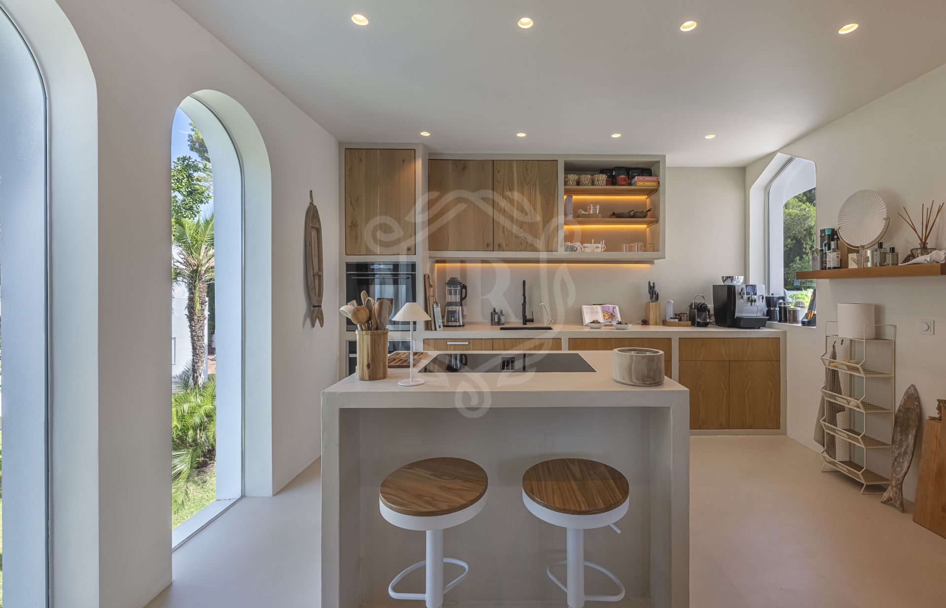 Villa for sale in Atalaya de Rio Verde, Nueva Andalucia