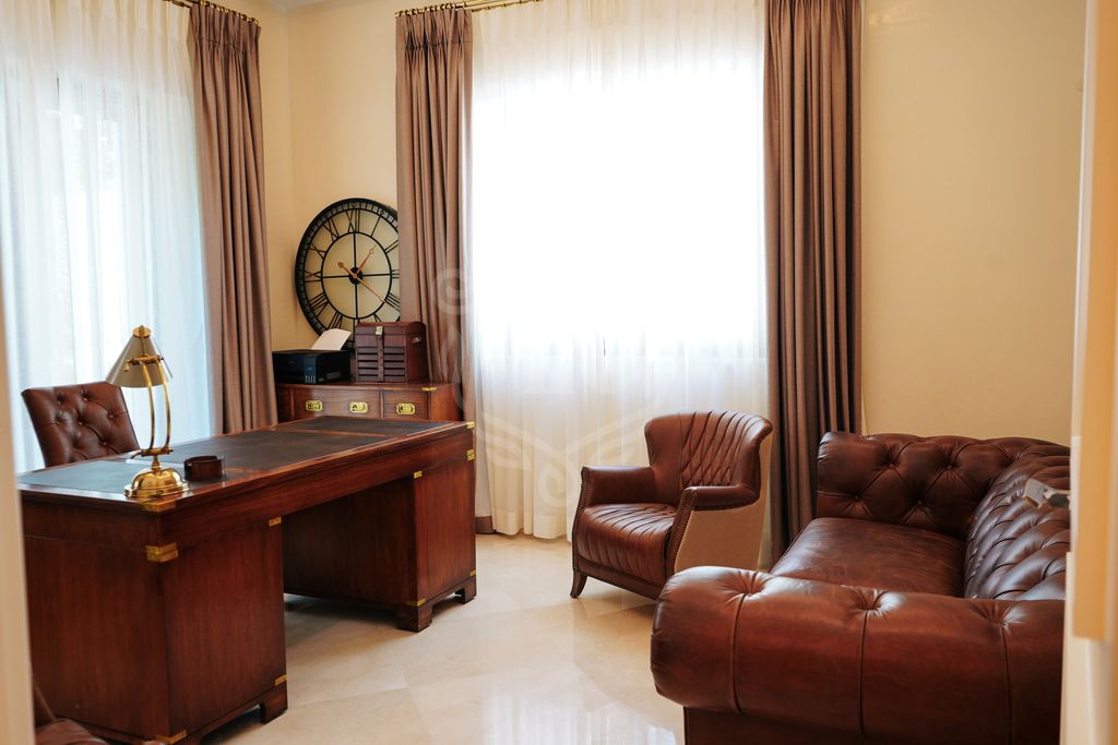 Villa en venta en Sierra Blanca, Marbella Golden Mile