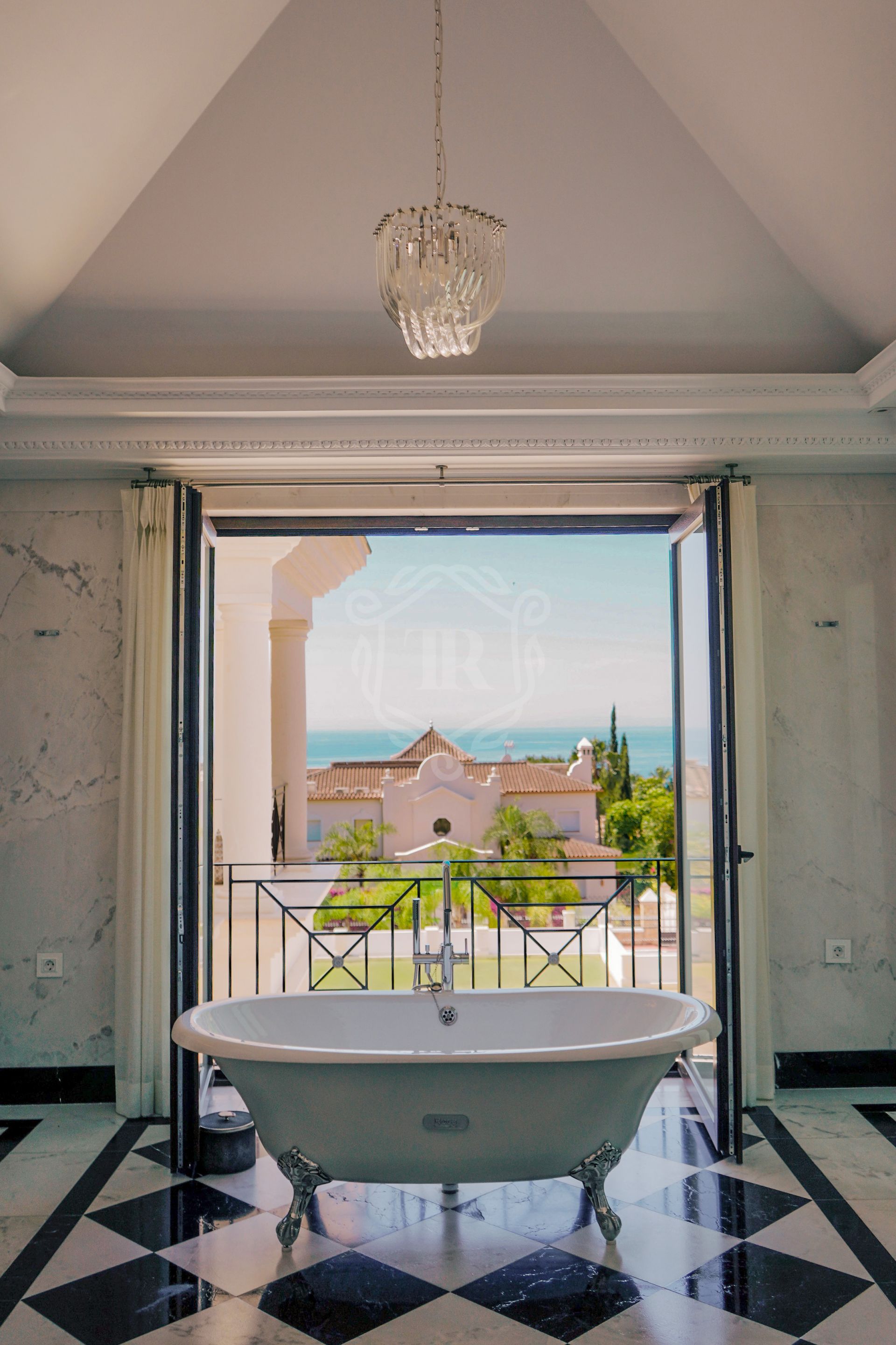 Villa en venta en Sierra Blanca, Marbella Golden Mile