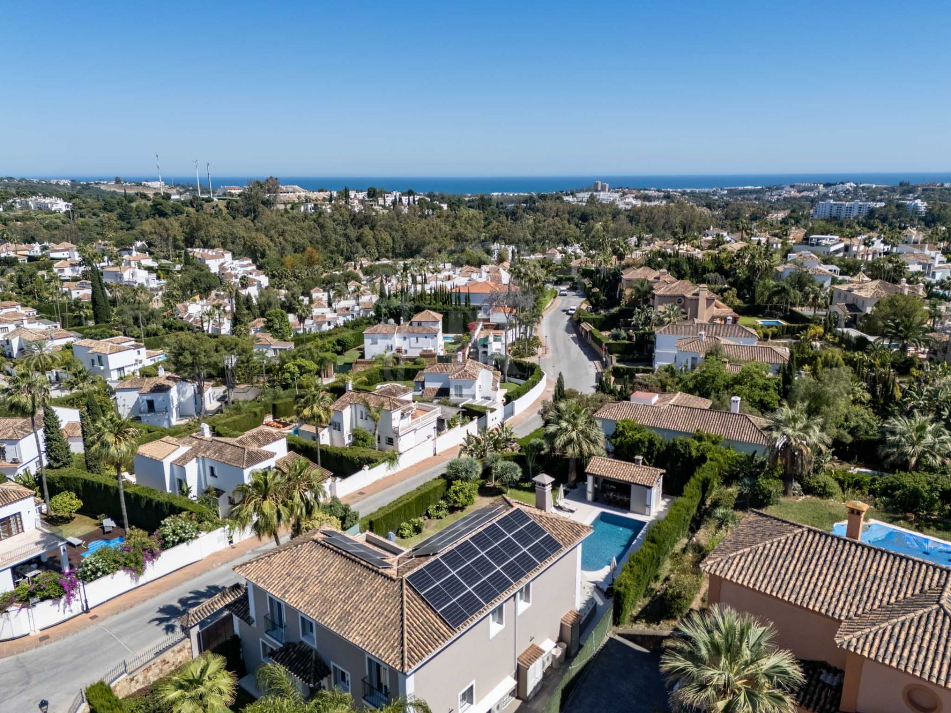 Villa en venta en Nueva Andalucia, Marbella