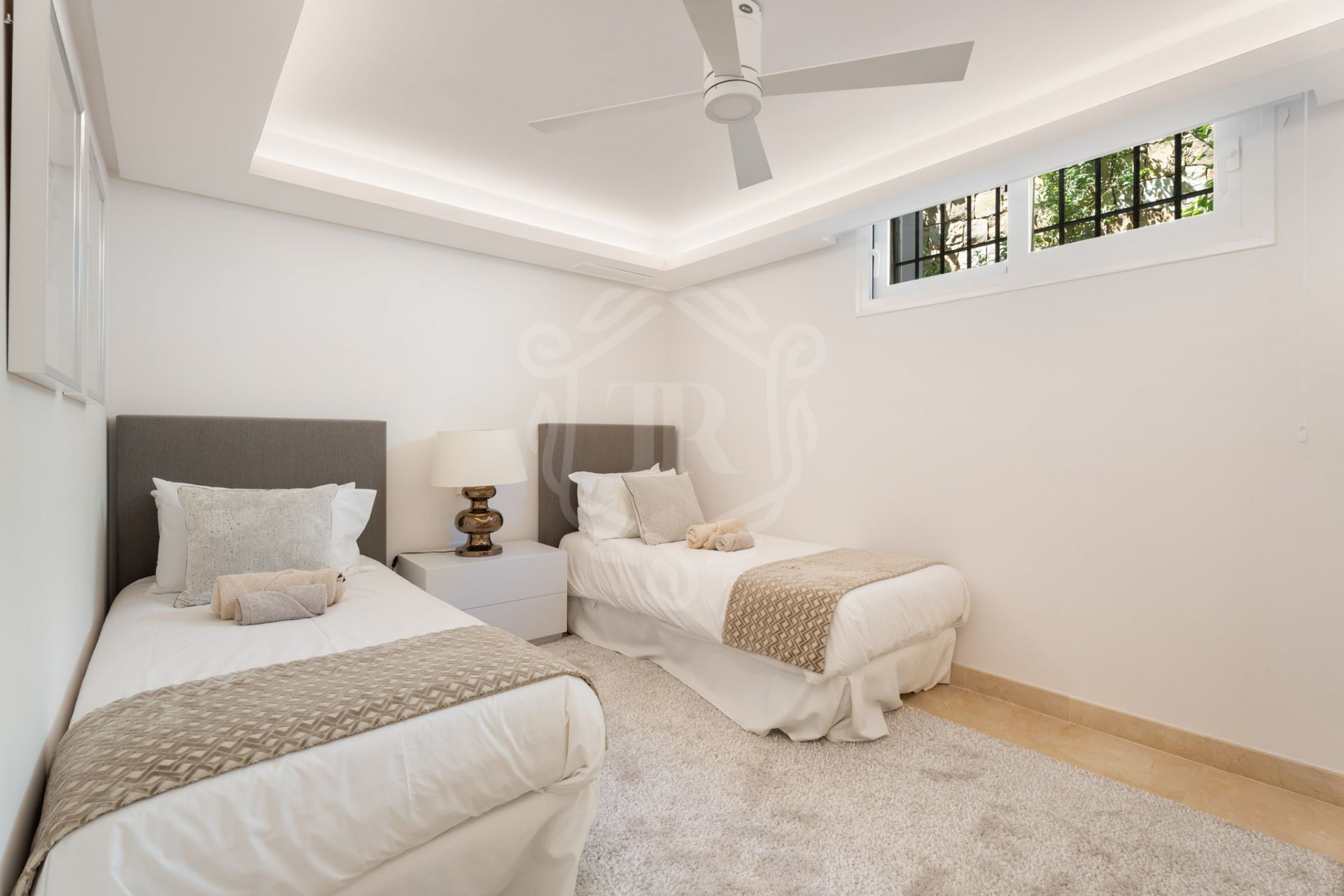 Villa en venta en Nueva Andalucia, Marbella