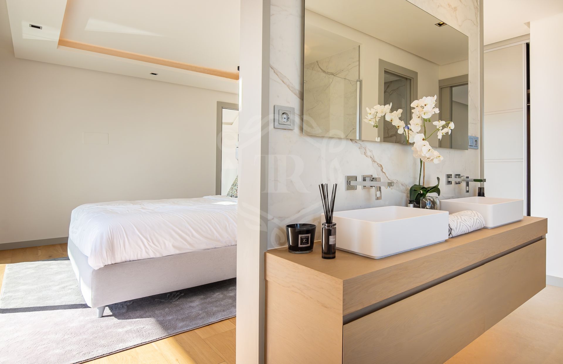 Villa for sale in Lomas de La Quinta, Benahavis