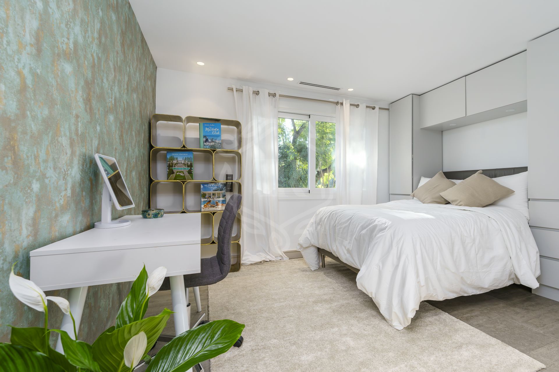 Villa en venta en Nueva Andalucia, Marbella