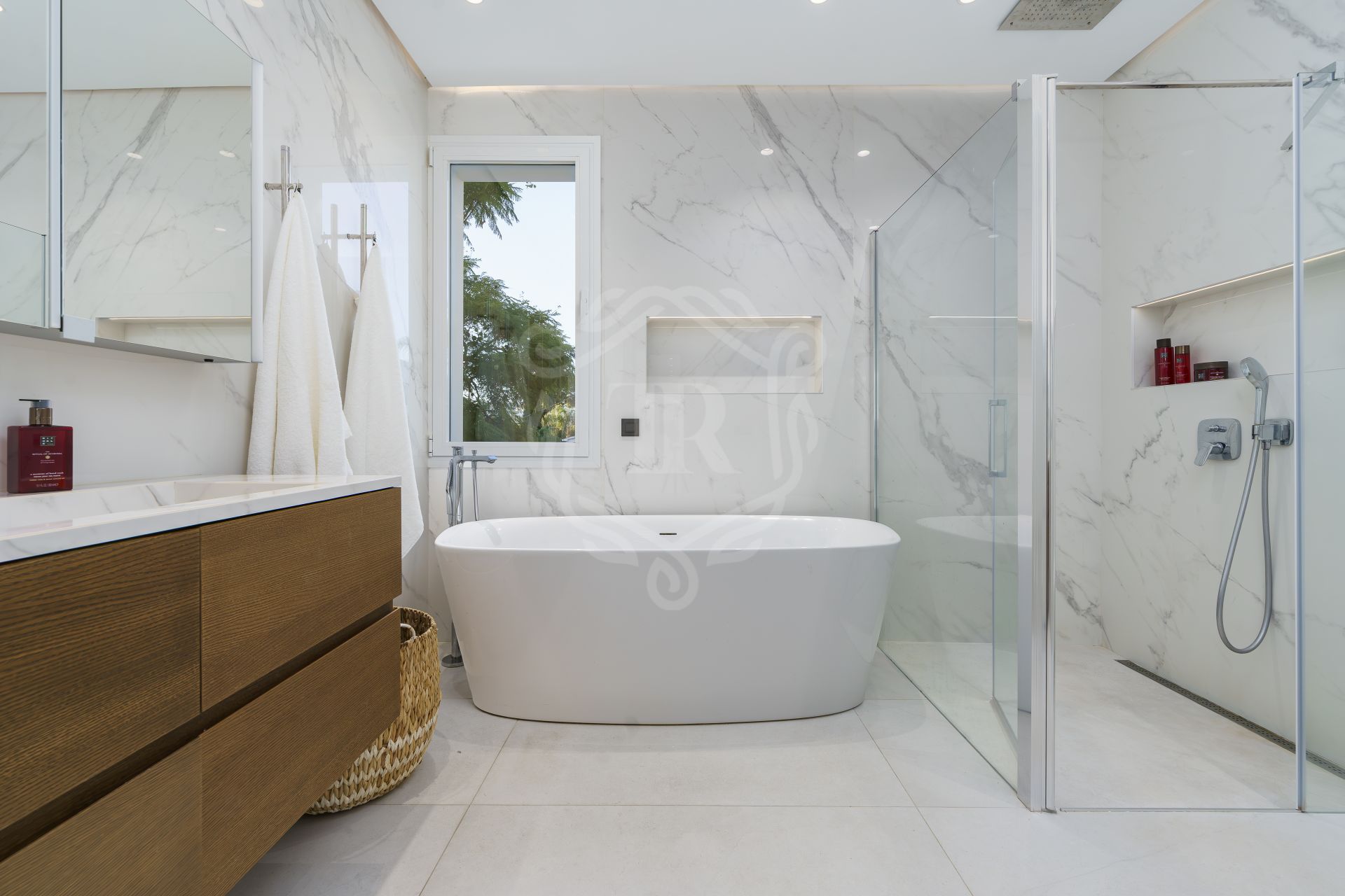 Villa en venta en Nueva Andalucia, Marbella