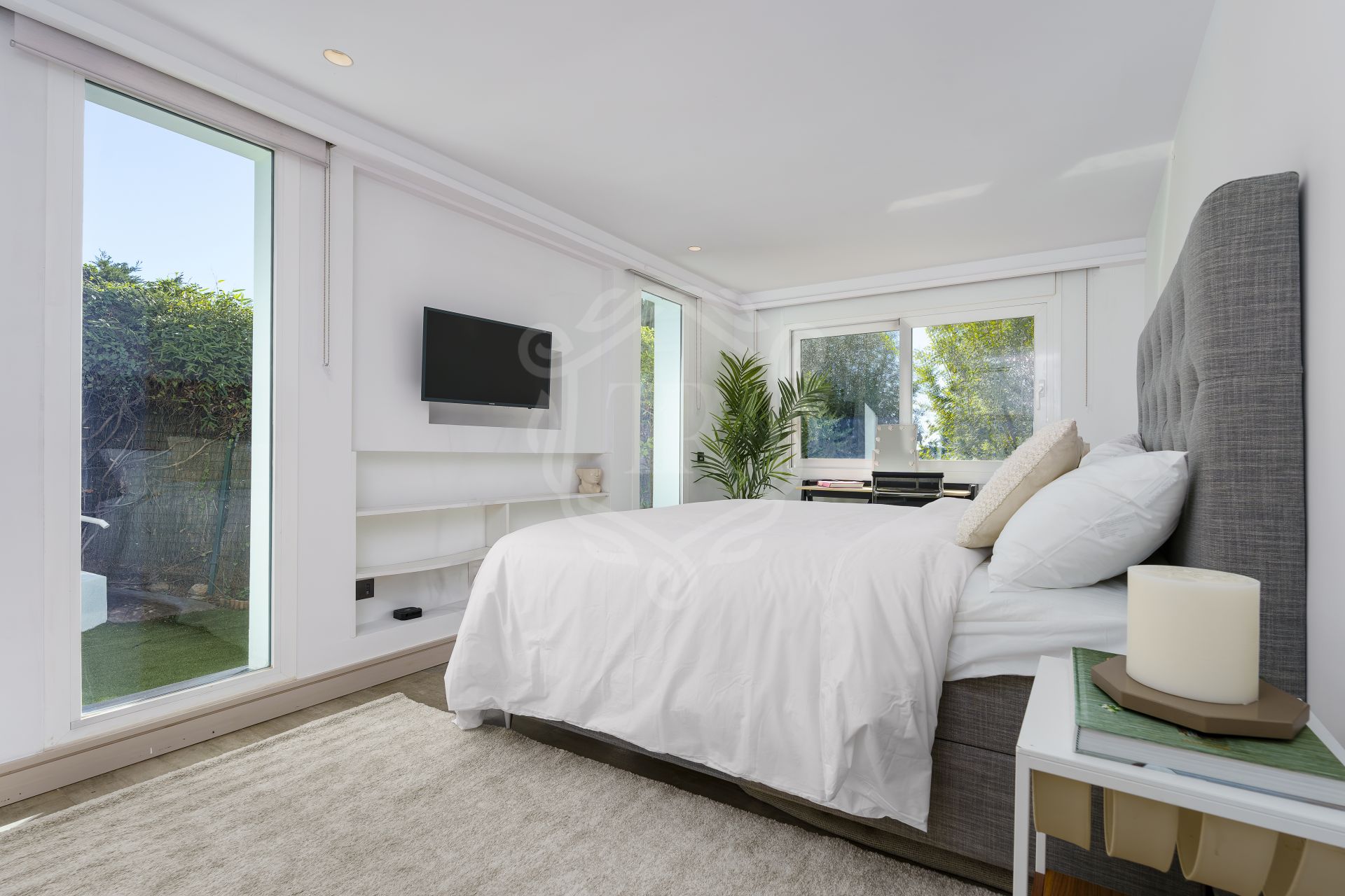 Villa en venta en Nueva Andalucia, Marbella