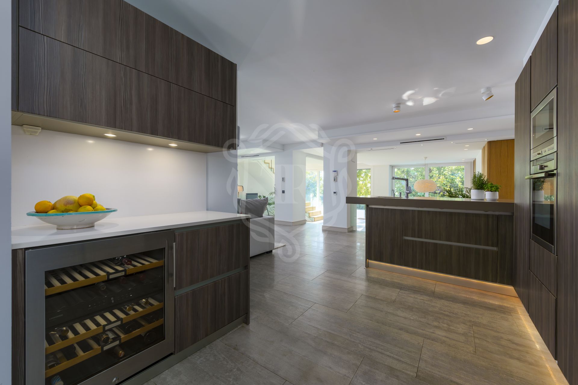 Villa en venta en Nueva Andalucia, Marbella