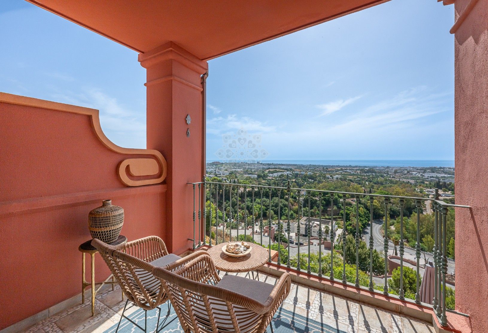Duplex in Monte Halcones, Benahavis