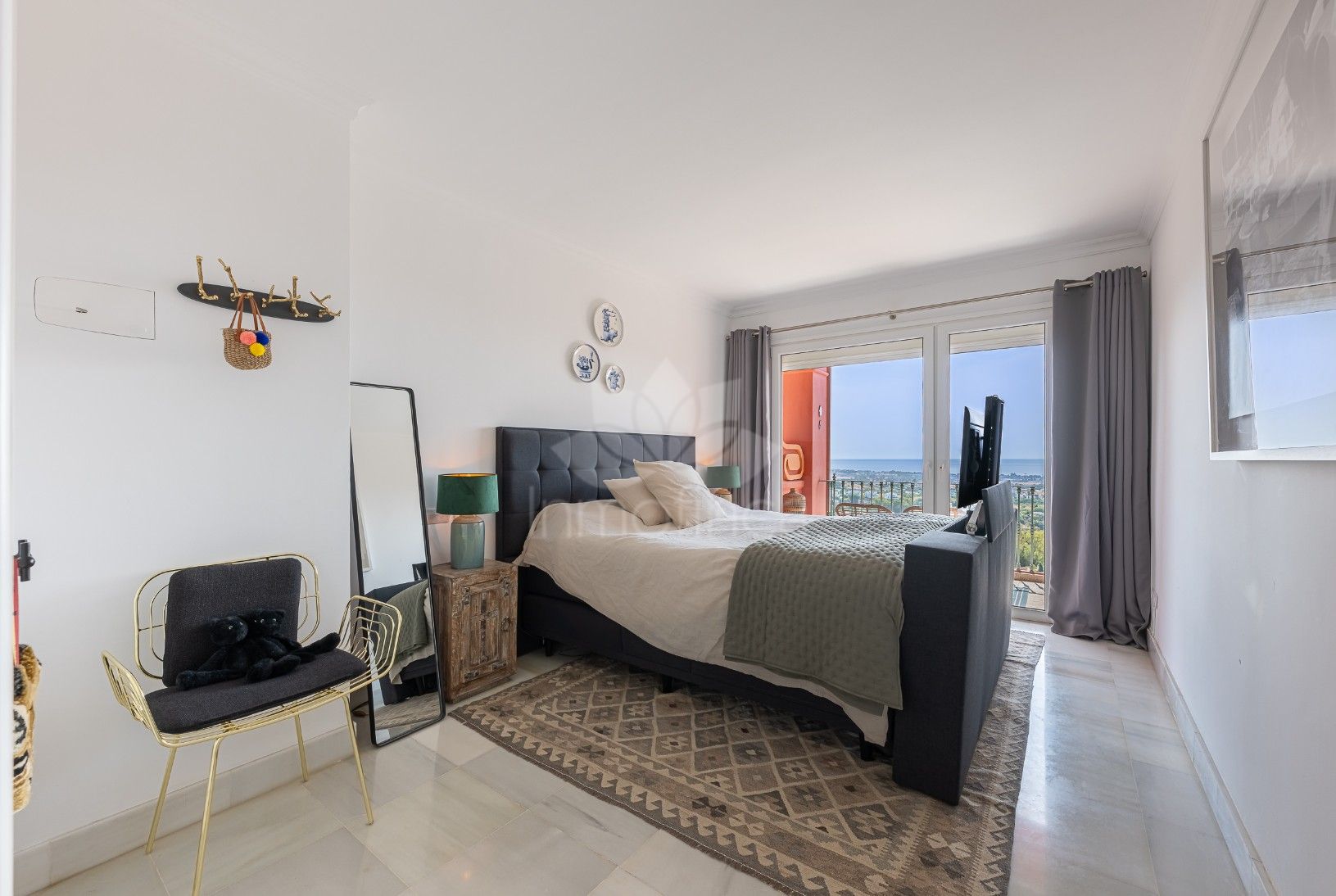 Duplex in Monte Halcones, Benahavis