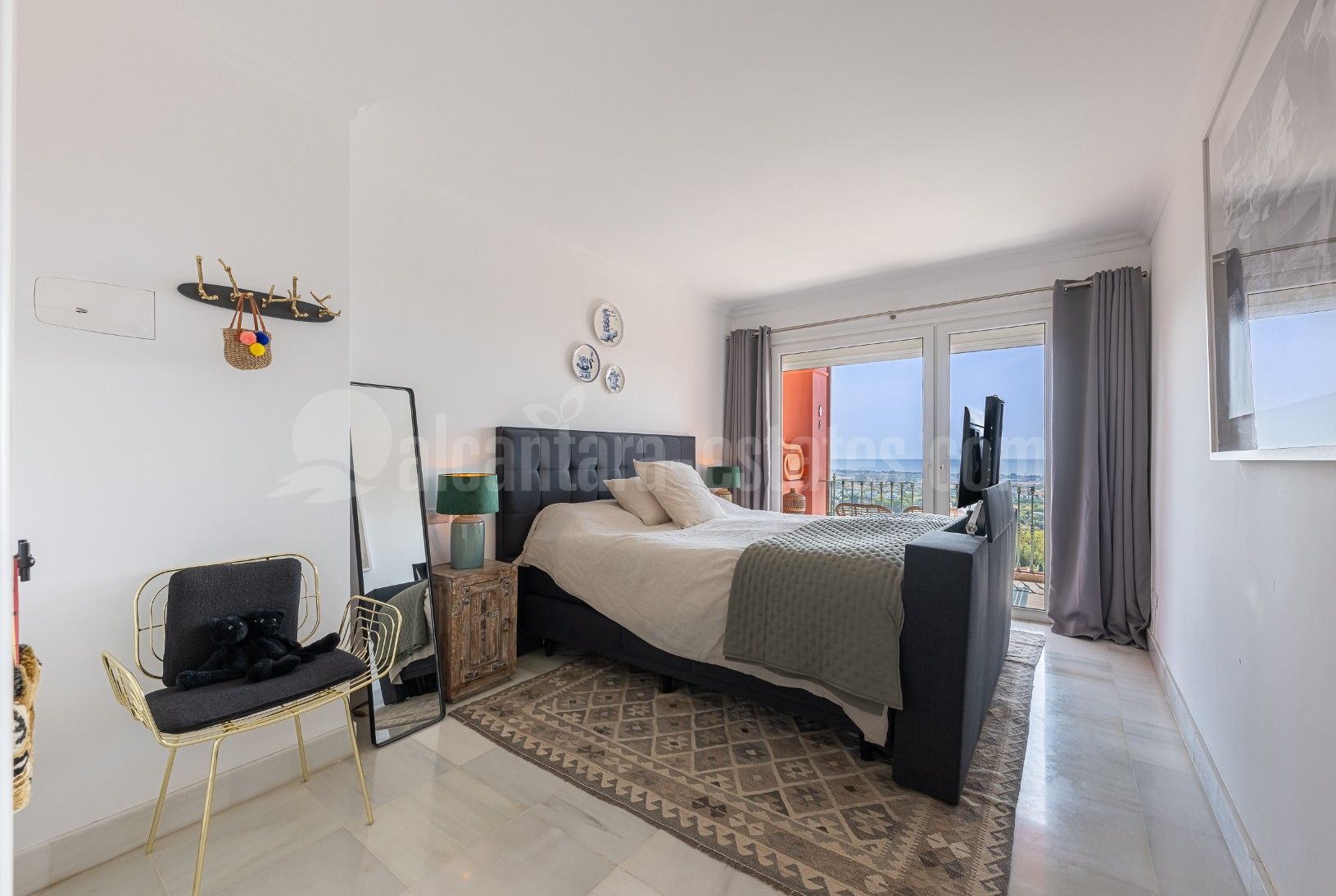 Duplex in Monte Halcones, Benahavis