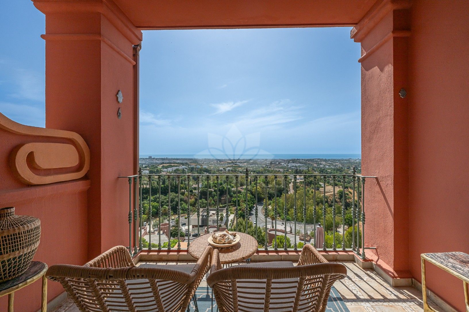 Duplex in Monte Halcones, Benahavis