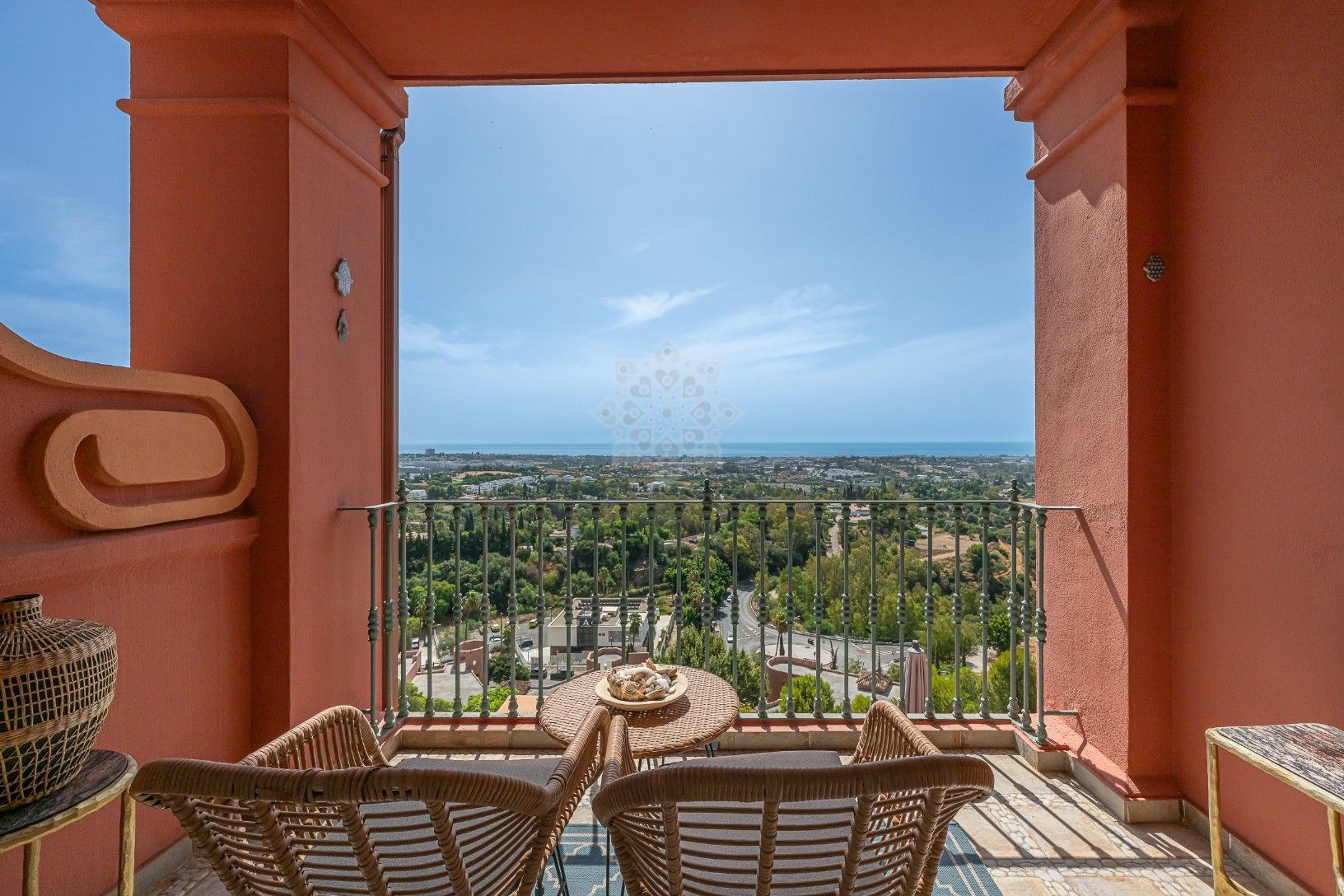 Duplex in Monte Halcones, Benahavis