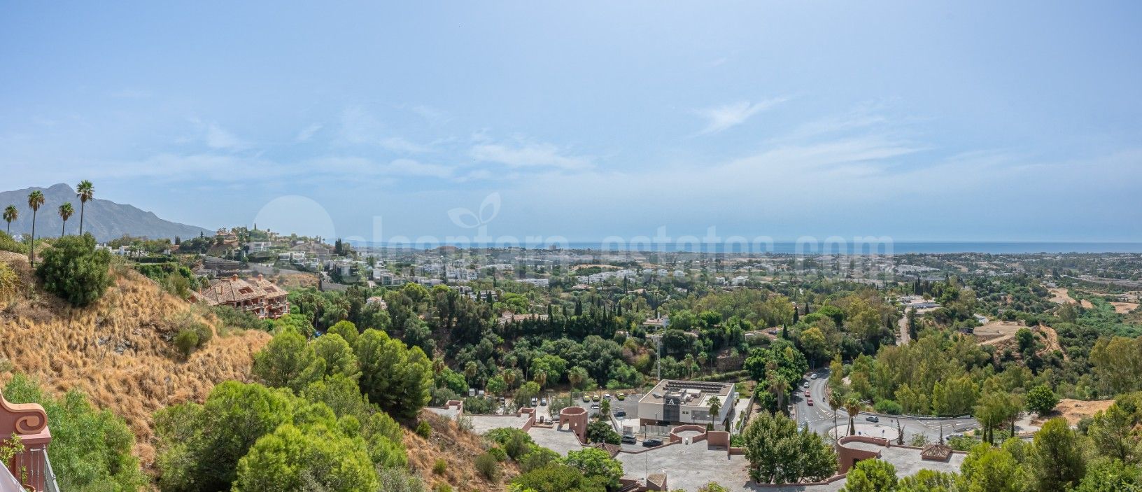 Duplex in Monte Halcones, Benahavis